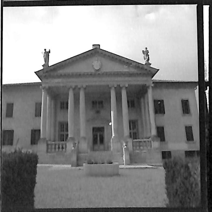 Villa Albertini/ Fraccaroli/ detta Alberta (villa, nobiliare) - Verona (VR)  (XVIII)