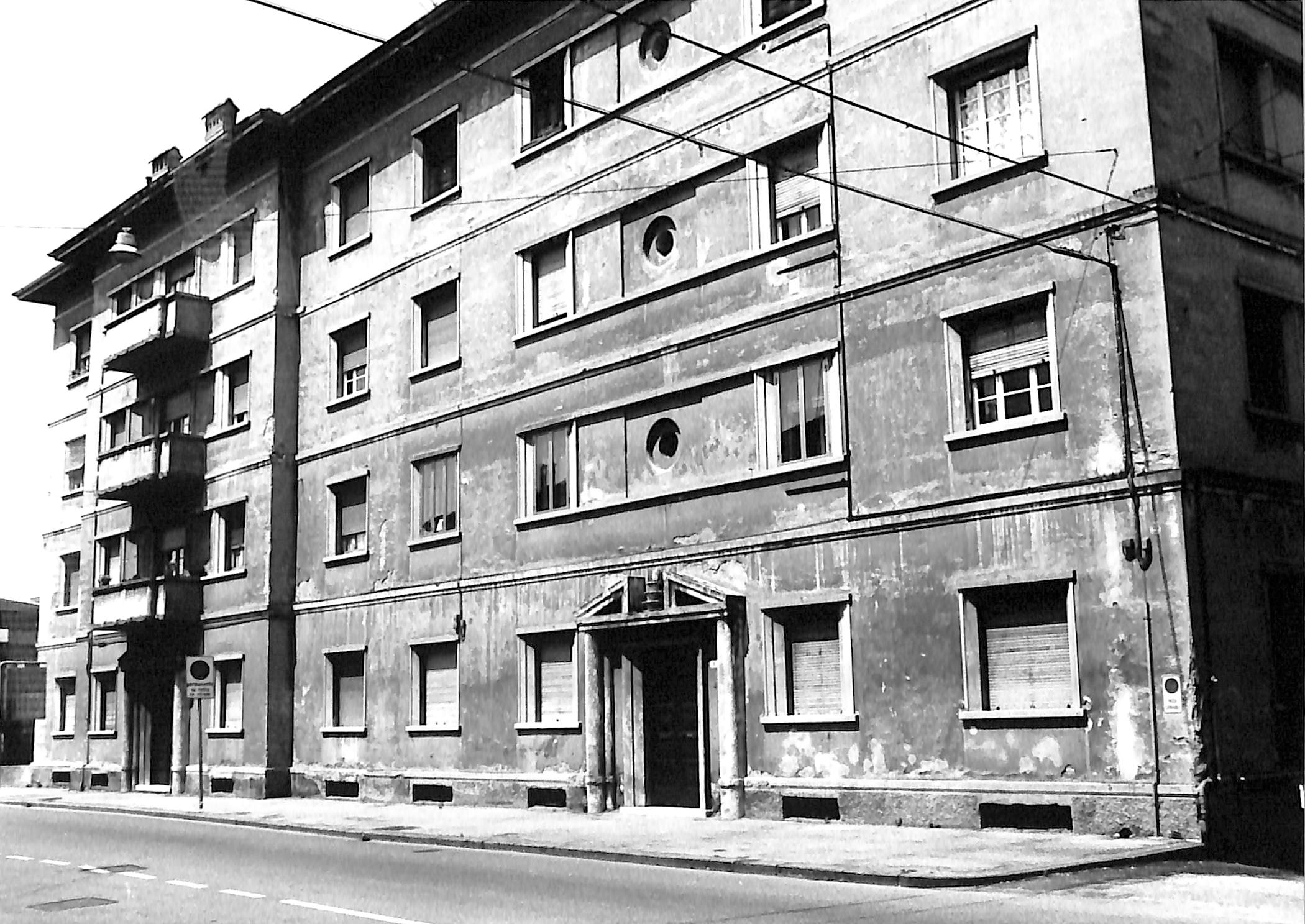 casa ad appartamenti, popolare - Verona (VR)  (XX)