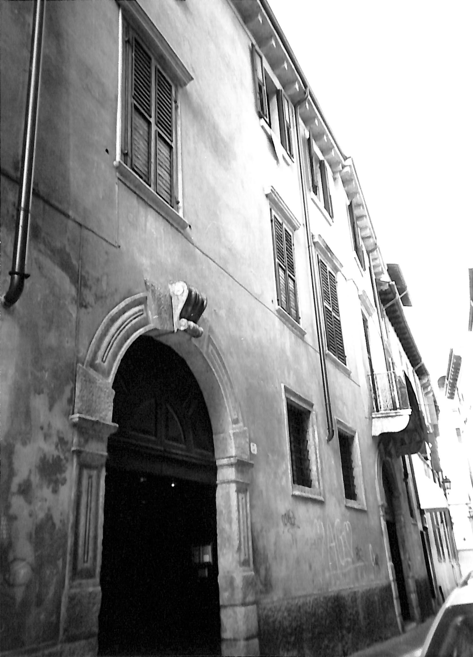 palazzo - Verona (VR)  (XIX)