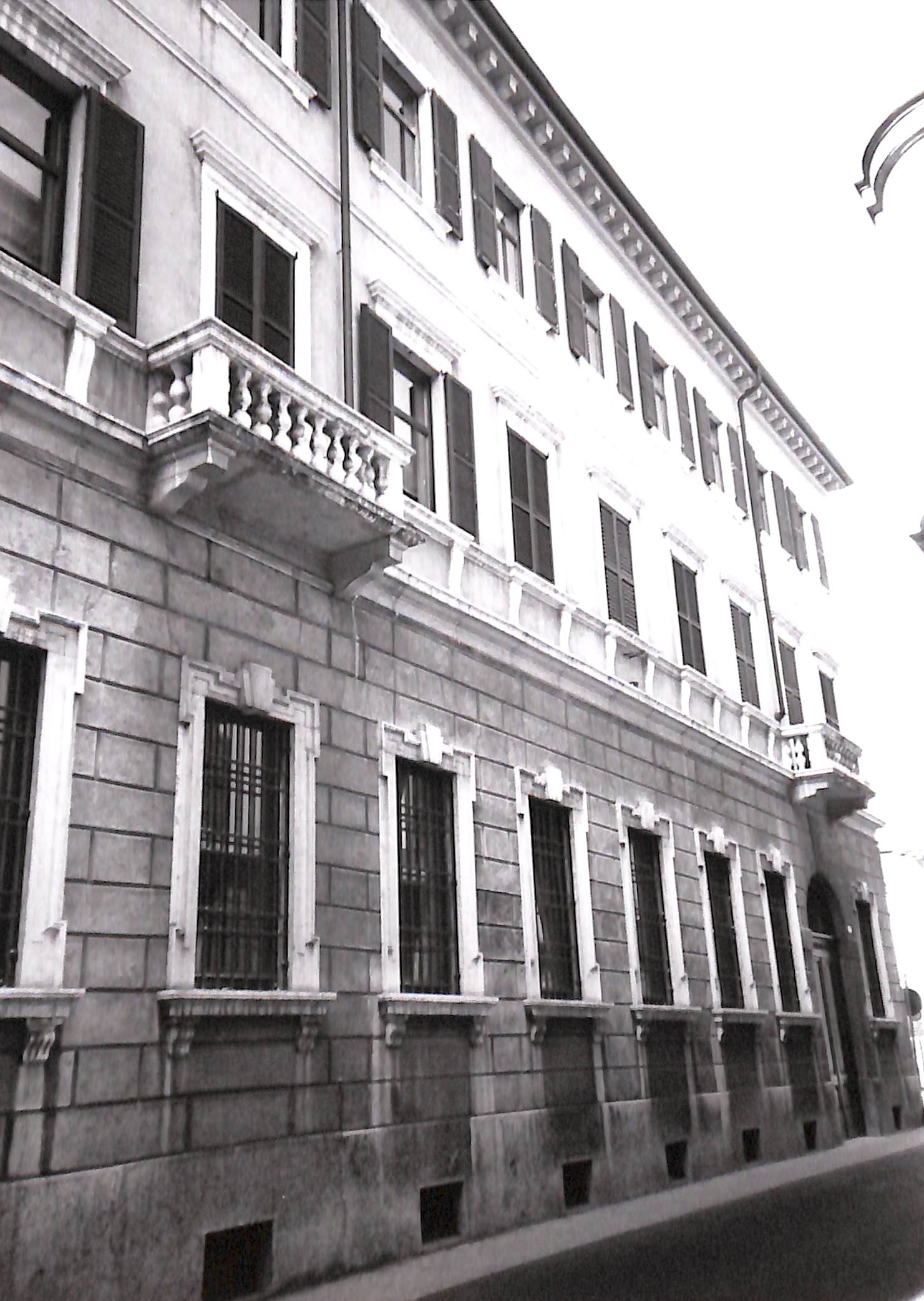Banca Popolare di Verona (palazzo) - Verona (VR)  (XIX)