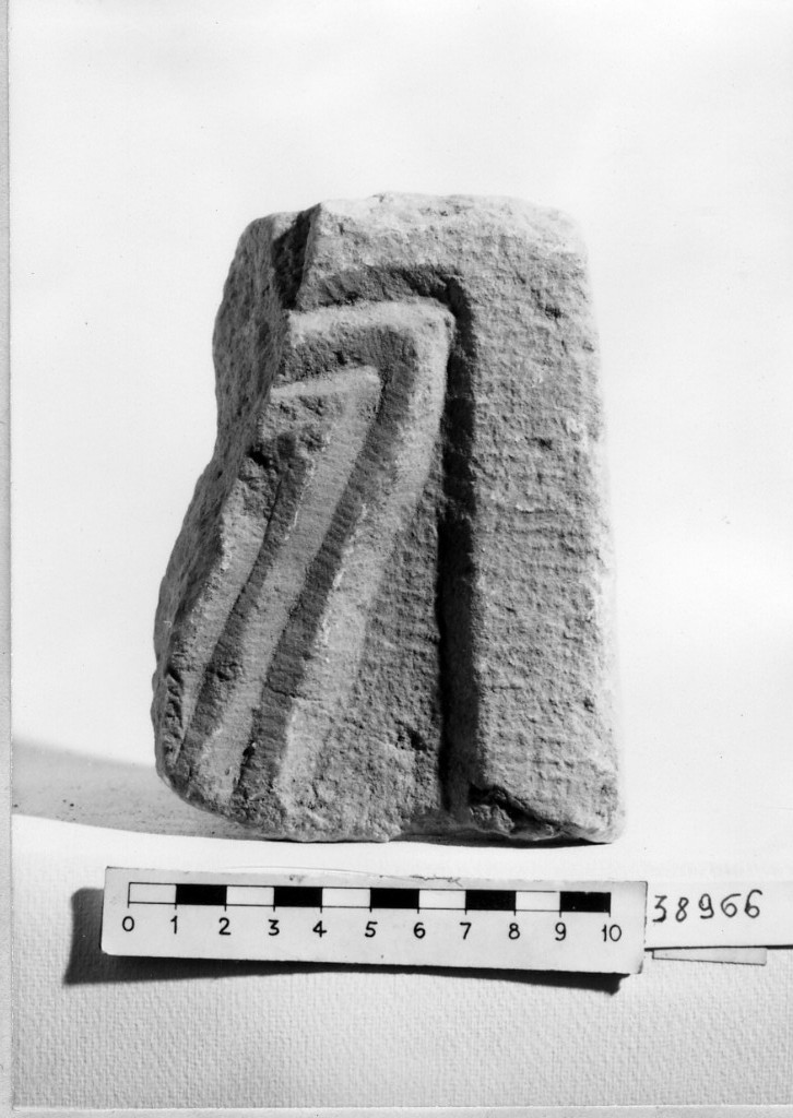 lastra (secc. VIII d.C.-IX d.C)