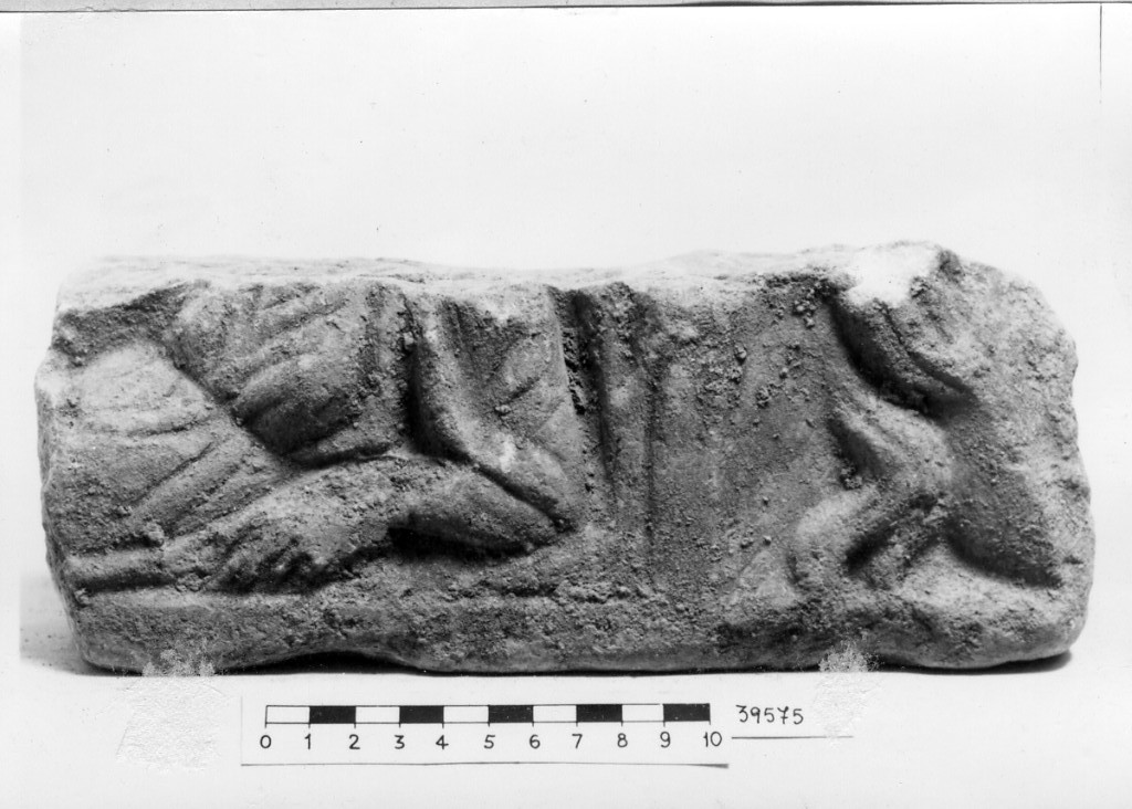 coperchio di sarcofago 