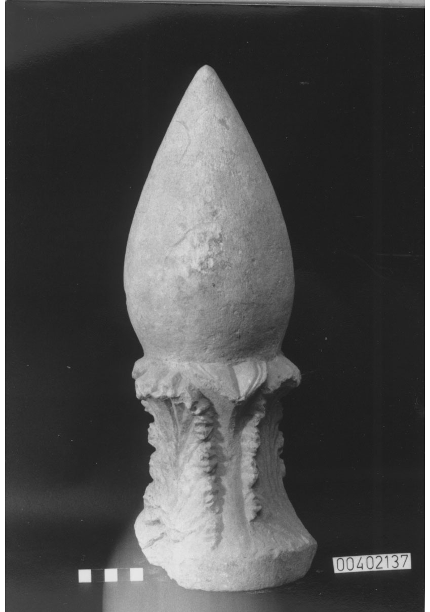 cippo funerario a pigna (II sec. a.C.-I sec. a.C)