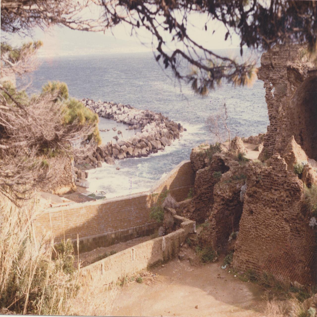 Napoli Posillipo. Palazzo degli Spiriti (negativo) di Emilio (XX)