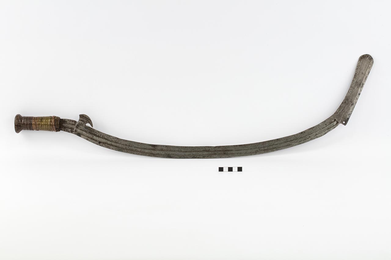 Spada, a falce, STRUMENTI E ACCESSORI/ ARMI E ARMATURE - Azande, Mangbetu, Mongelima, Boa