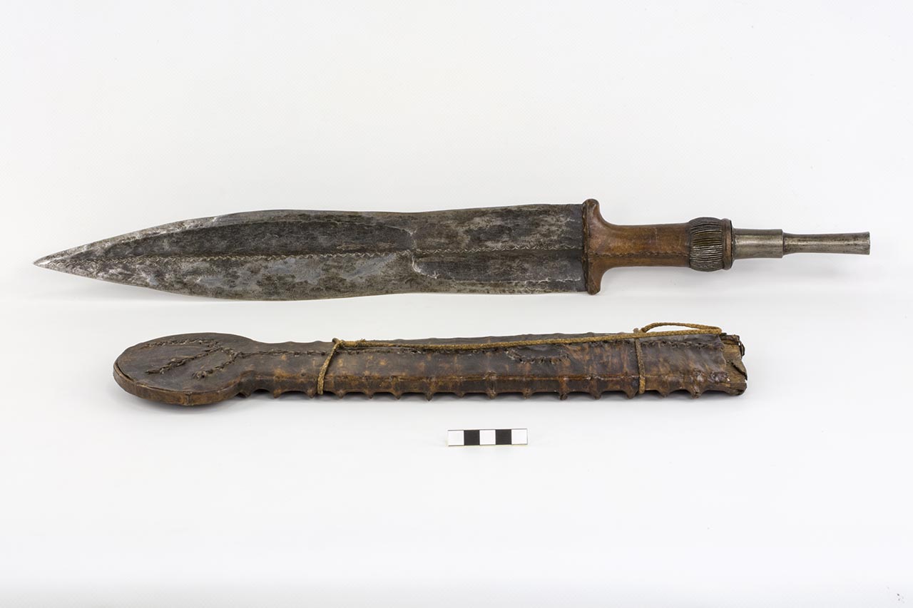 Daga, STRUMENTI E ACCESSORI/ ARMI E ARMATURE - Yaka