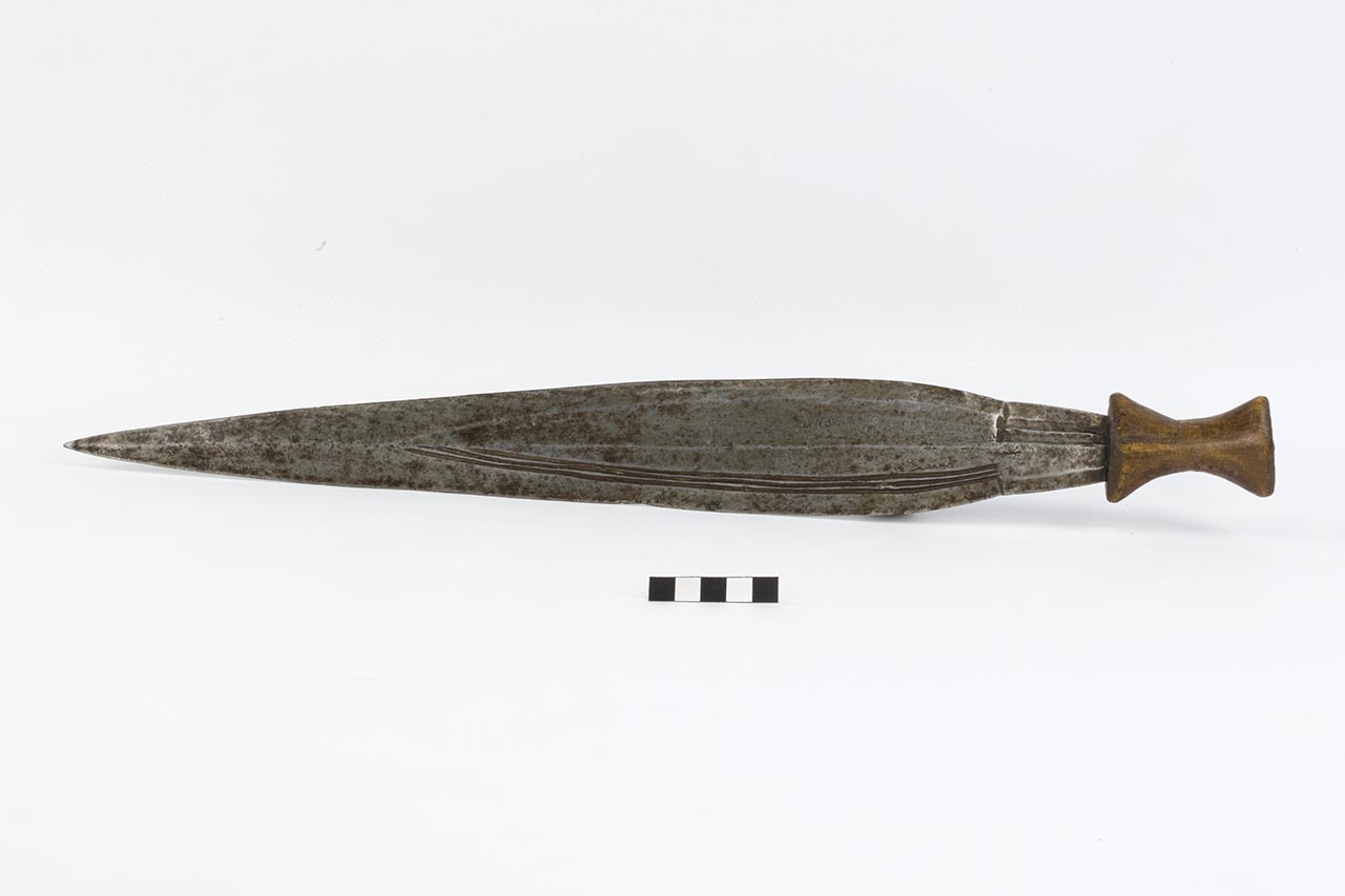 Daga, STRUMENTI E ACCESSORI/ ARMI E ARMATURE - Azande, Boa, Binja