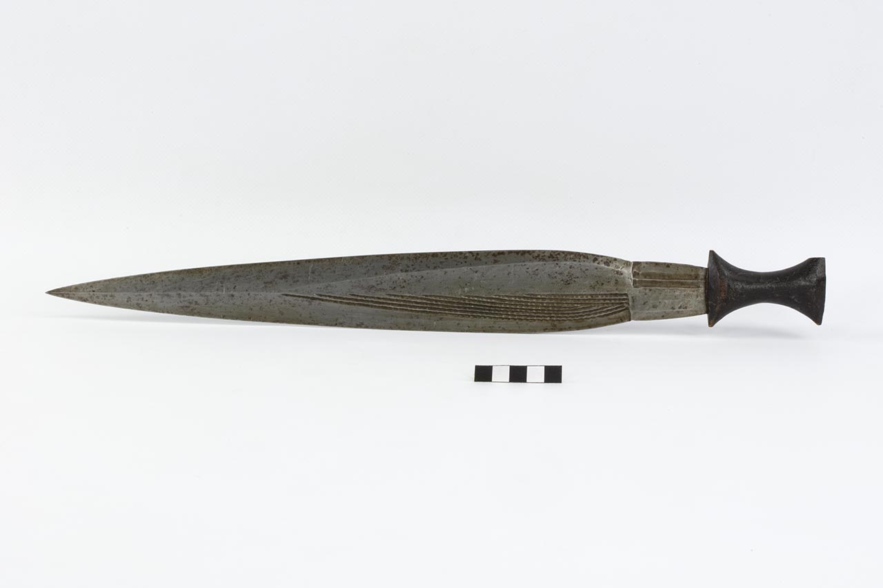 Daga, STRUMENTI E ACCESSORI/ ARMI E ARMATURE - Azande