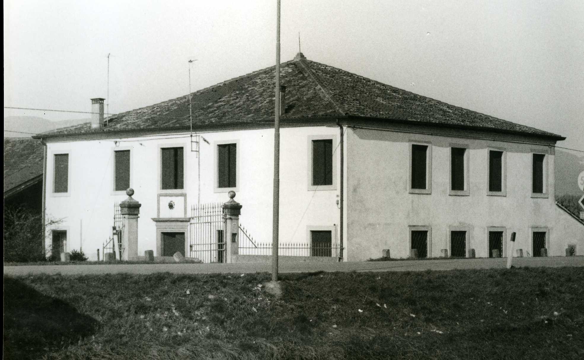 Villa Zilio Grandi Meggiolaro (villa, padronale) - Barbarano Vicentino (VI)  (XV, metà)