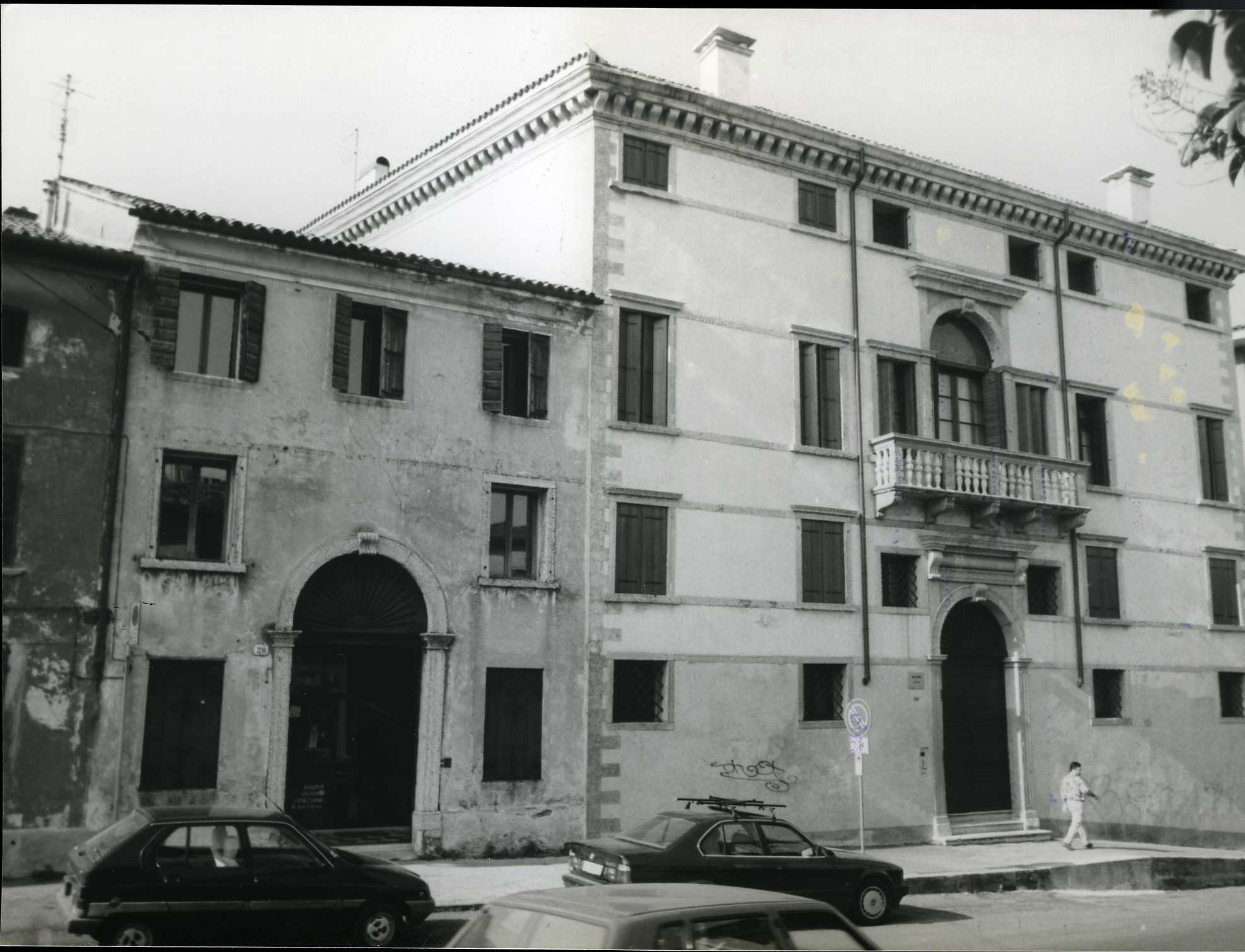 Palazzo Brocchi (palazzo) - Bassano del Grappa (VI)  (XVI)