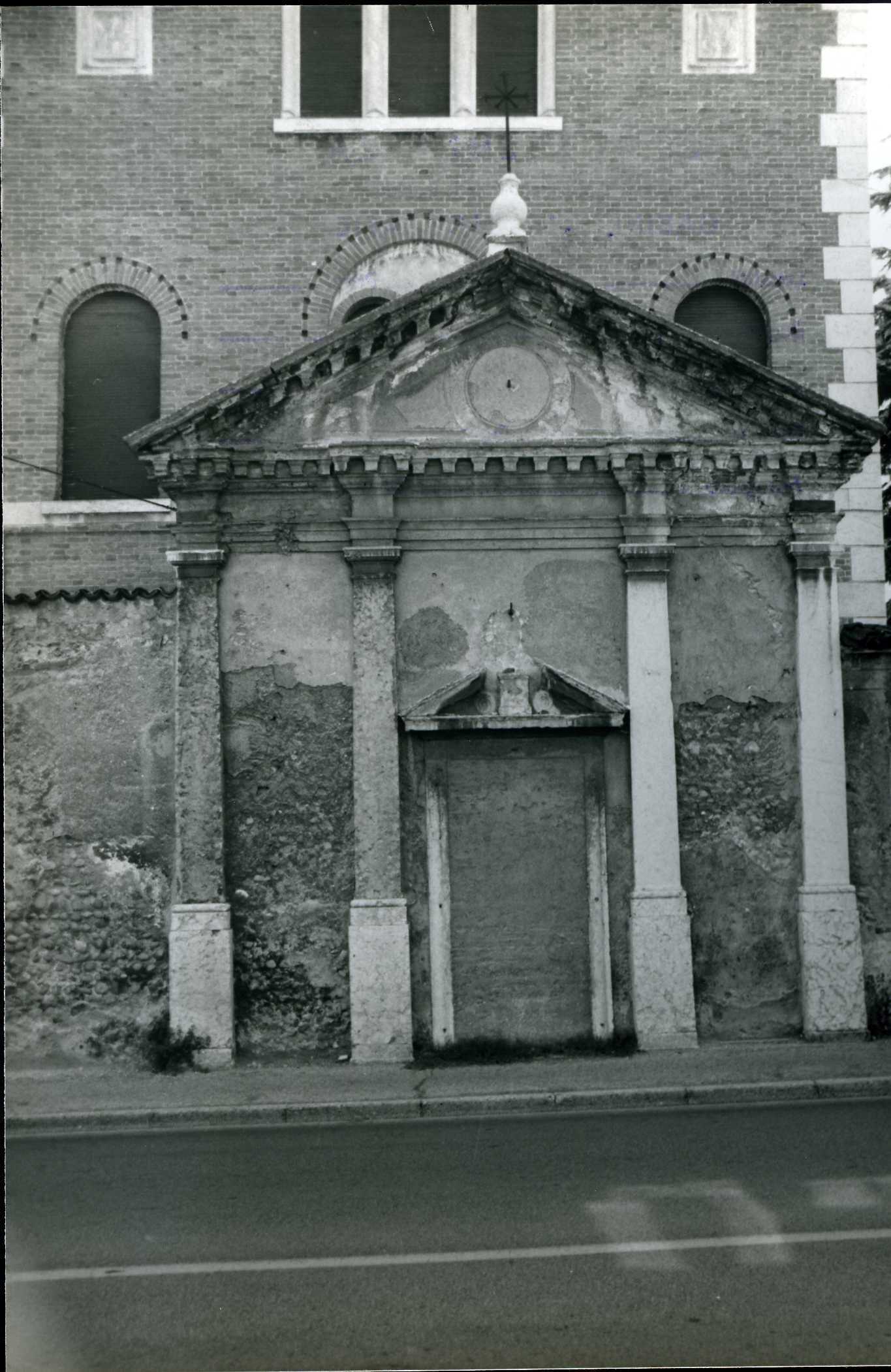 Oratorio della SS.Trinità (chiesa) - Bassano del Grappa (VI)  (XVII)