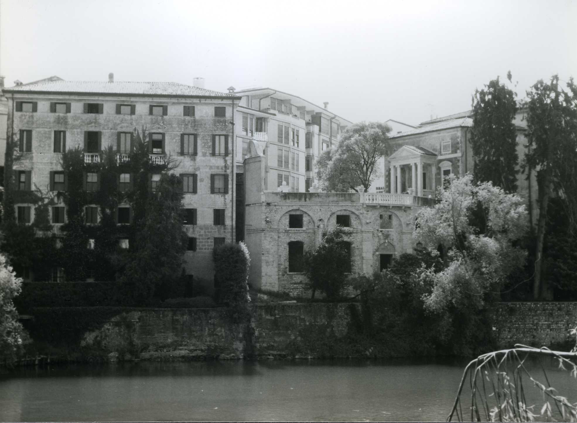Palazzo Sturm (palazzo) - Bassano del Grappa (VI)  (XVIII)