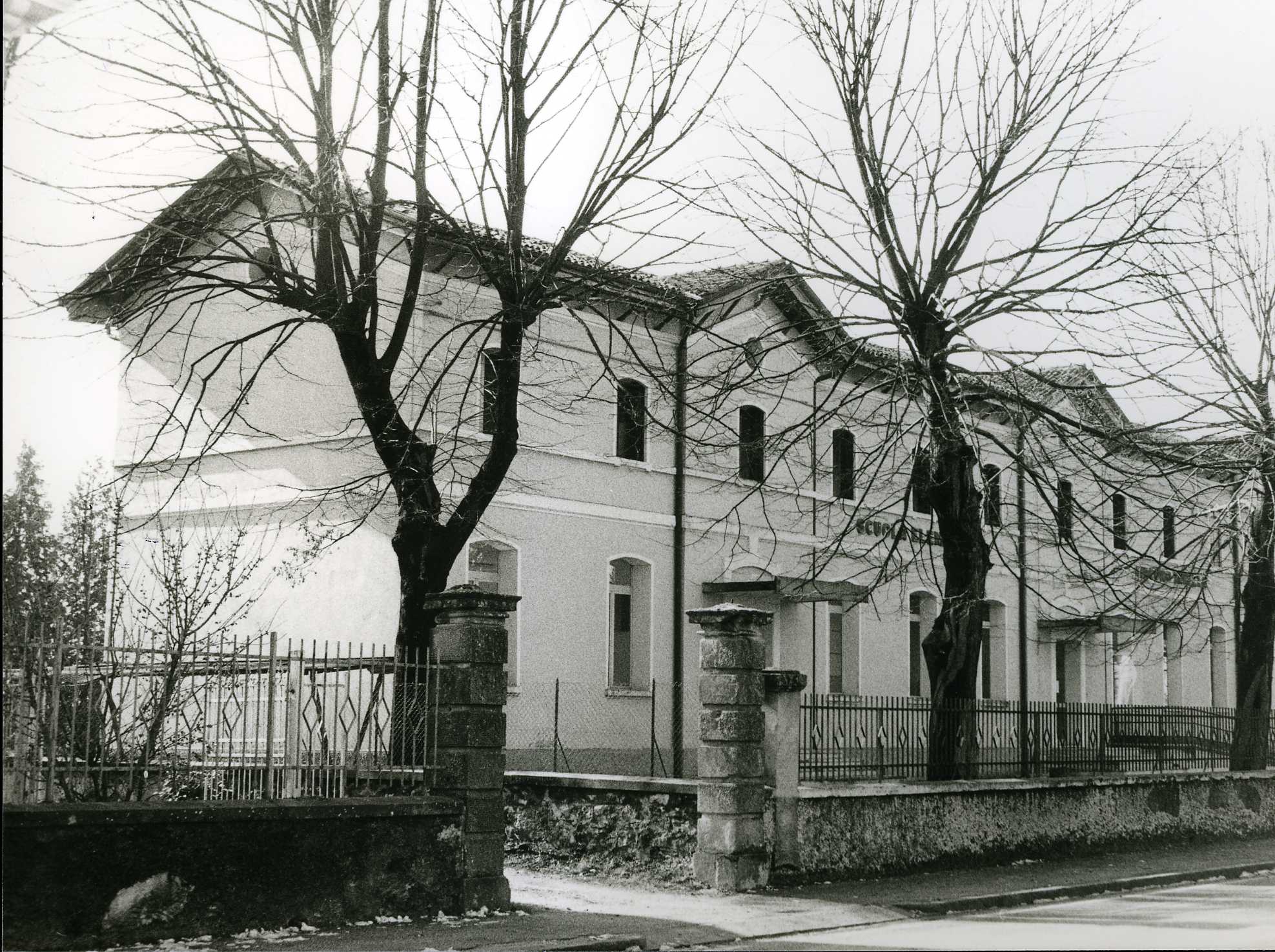 scuola, elementare - Castegnero (VI)  (XX)