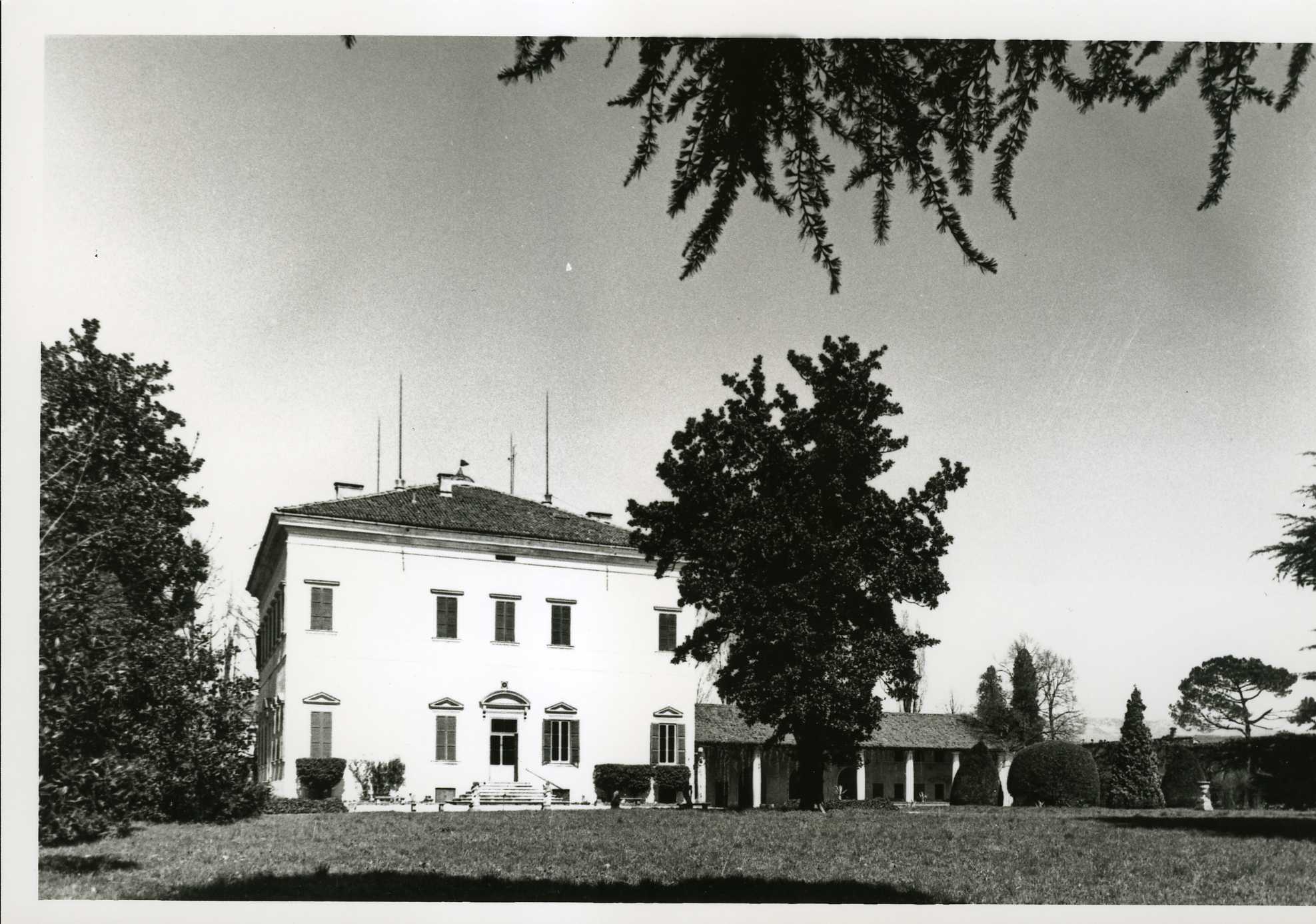 Villa Velo (villa, nobiliare) - Isola Vicentina (VI)  (XIX)