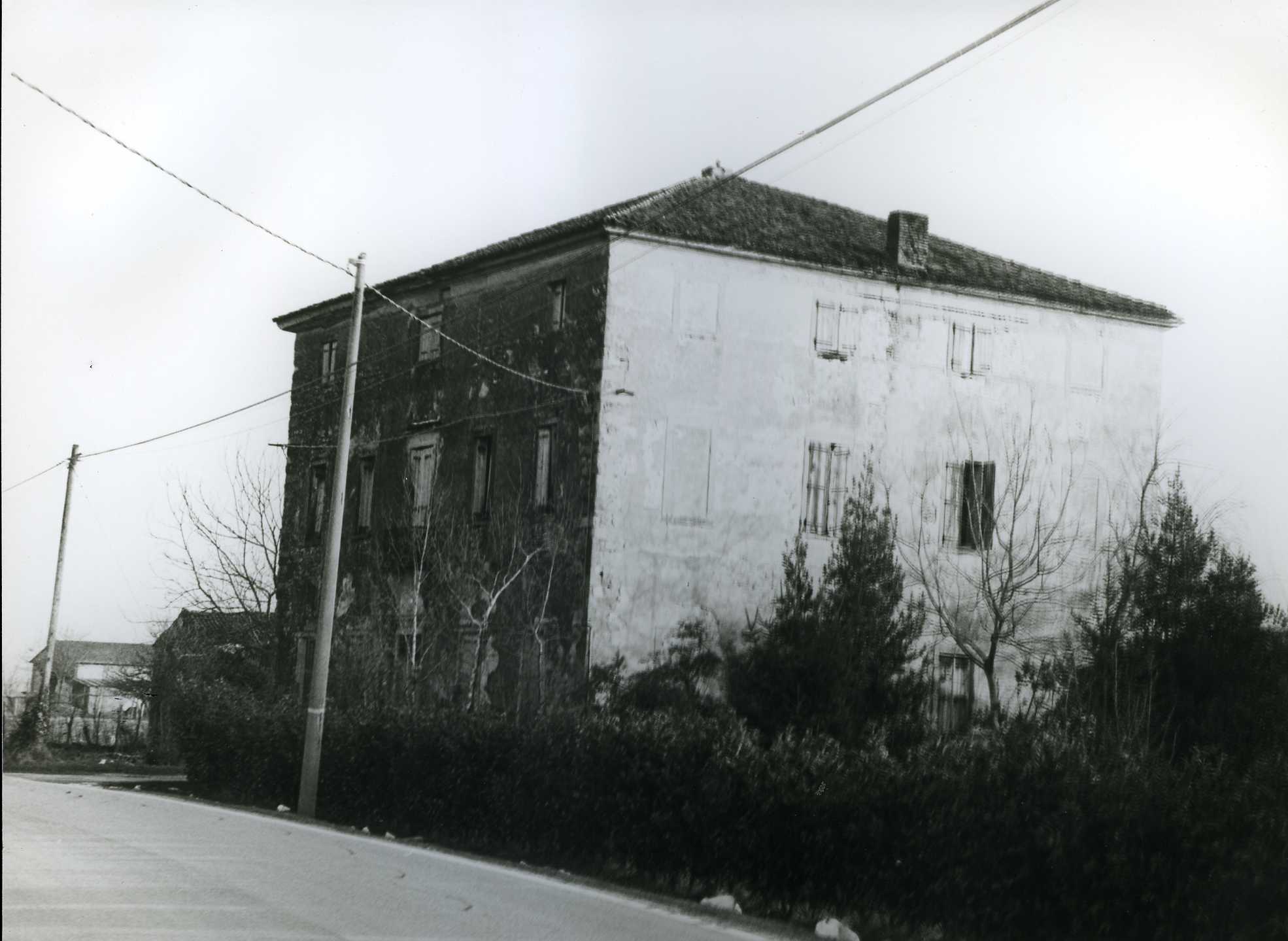 Villa Cora (villa, rurale) - Nanto (VI)  (XVI)