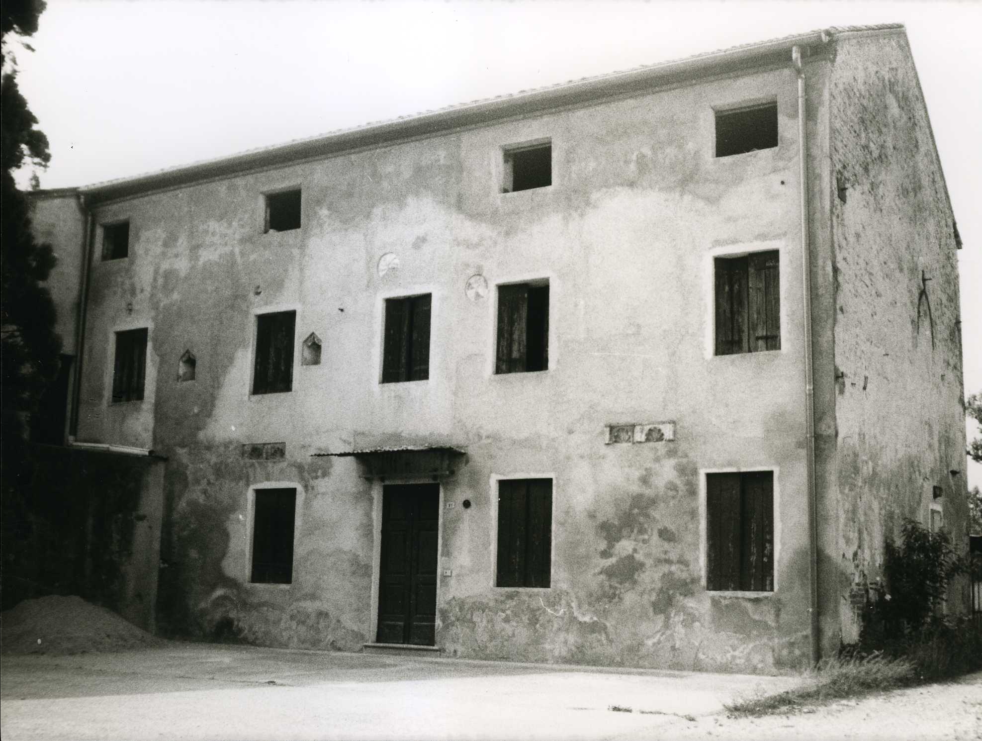 Villa Peruzzi (casa, rurale) - Sandrigo (VI)  (XV)