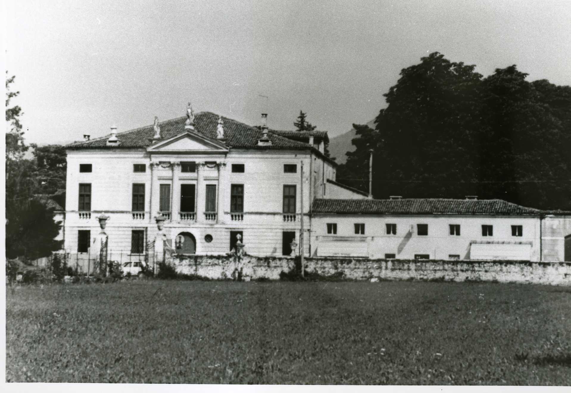 Villa Fabris (villa, nobiliare) - Thiene (VI)  (XVIII, seconda metà)