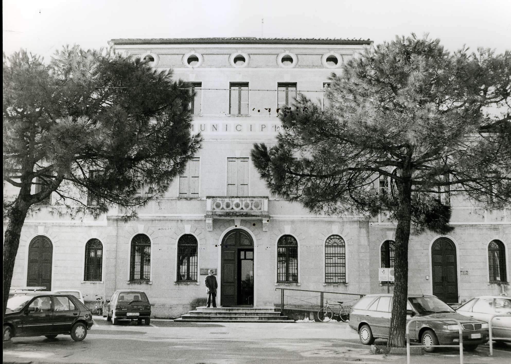 palazzo, municipale - Torri di Quartesolo (VI)  (XX)