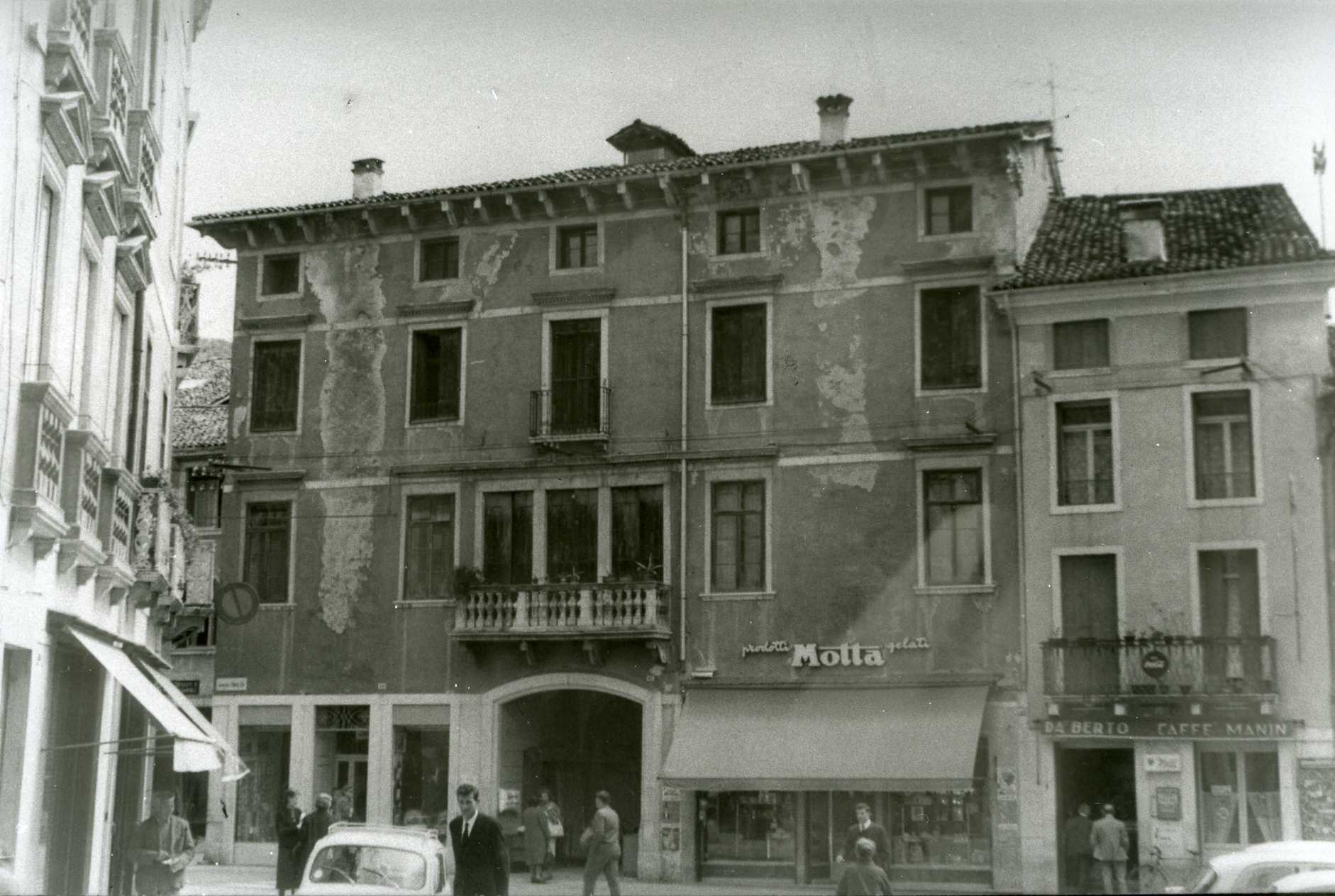 Palazzetto Zenere (edificio) - Valdagno (VI)  (XIX)