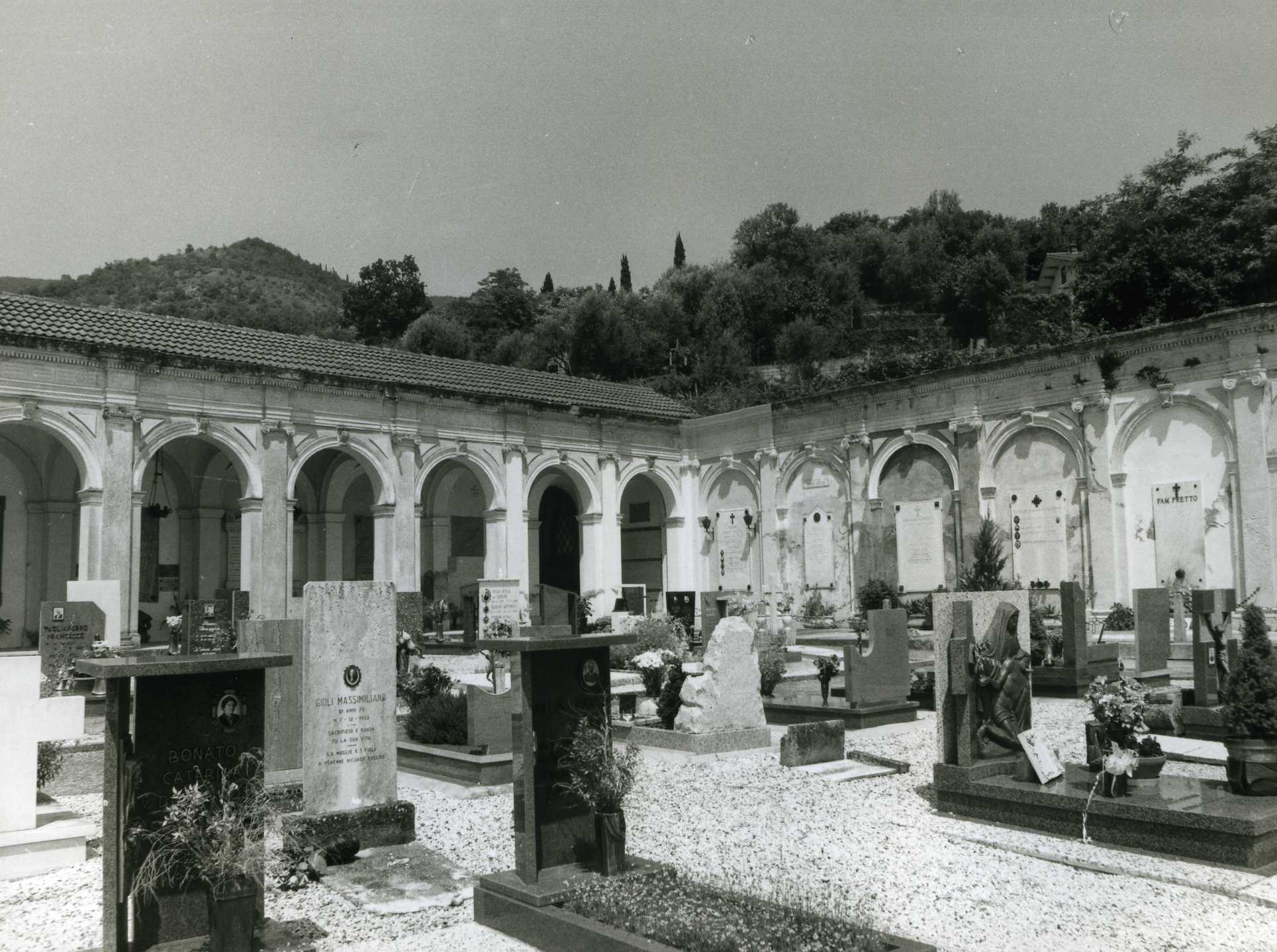 Cimitero comunale di Villaga (cappella, cimiteriale) - Villaga (VI)  (XVIII)