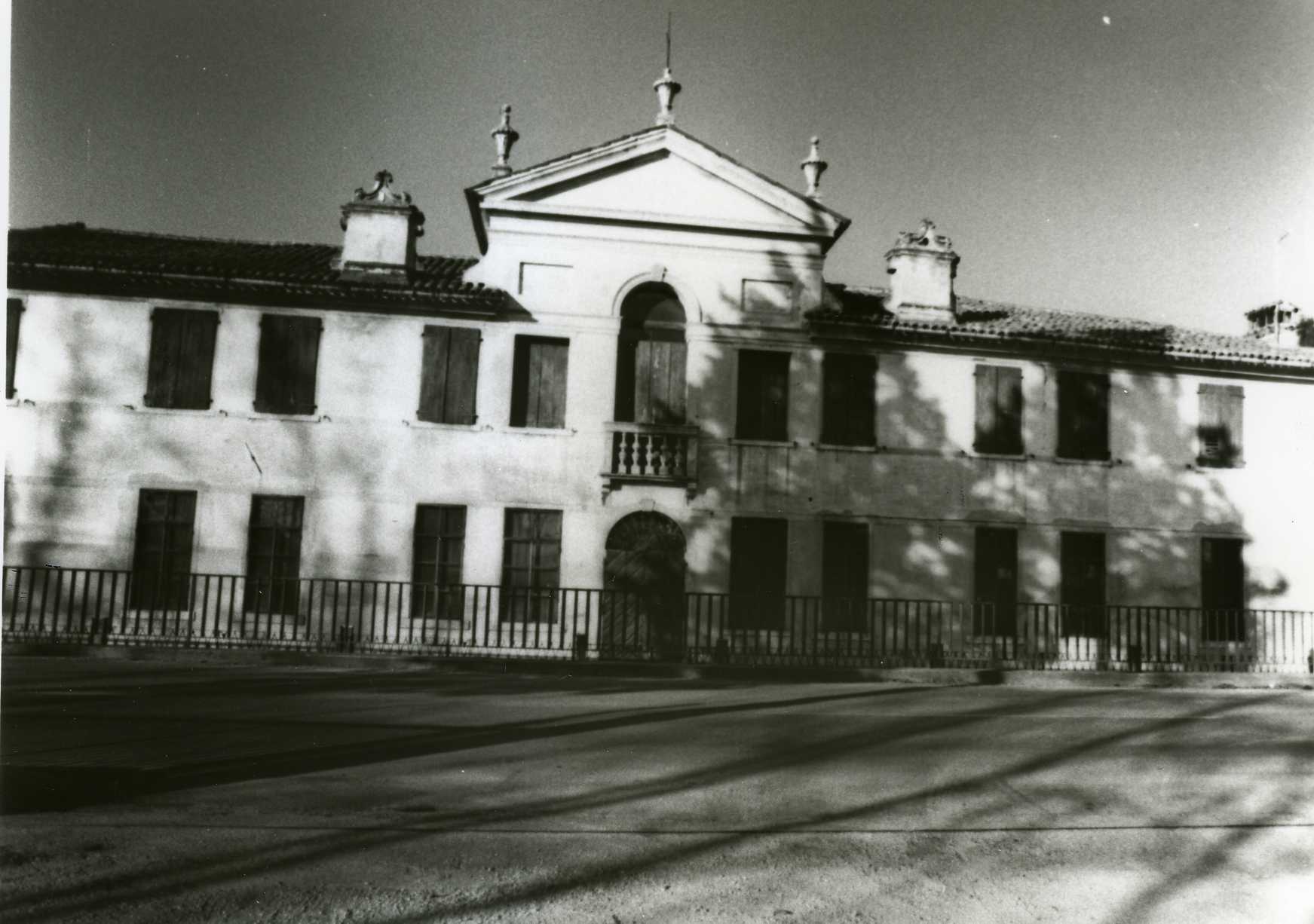 Villa Compostella (villa, nobiliare) - Rosà (VI)  (XVIII)