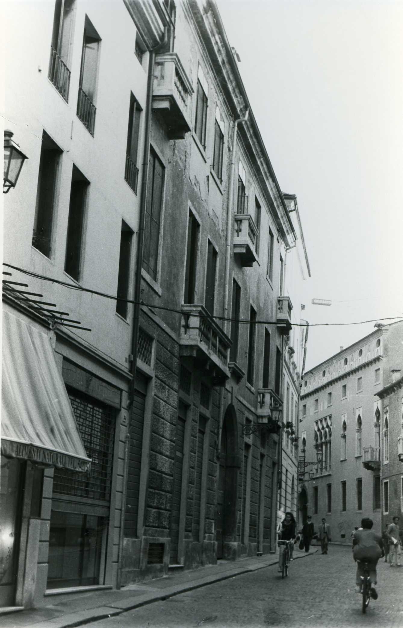 Casa Fracanzan (casa) - Vicenza (VI)  (XVII, seconda metà)