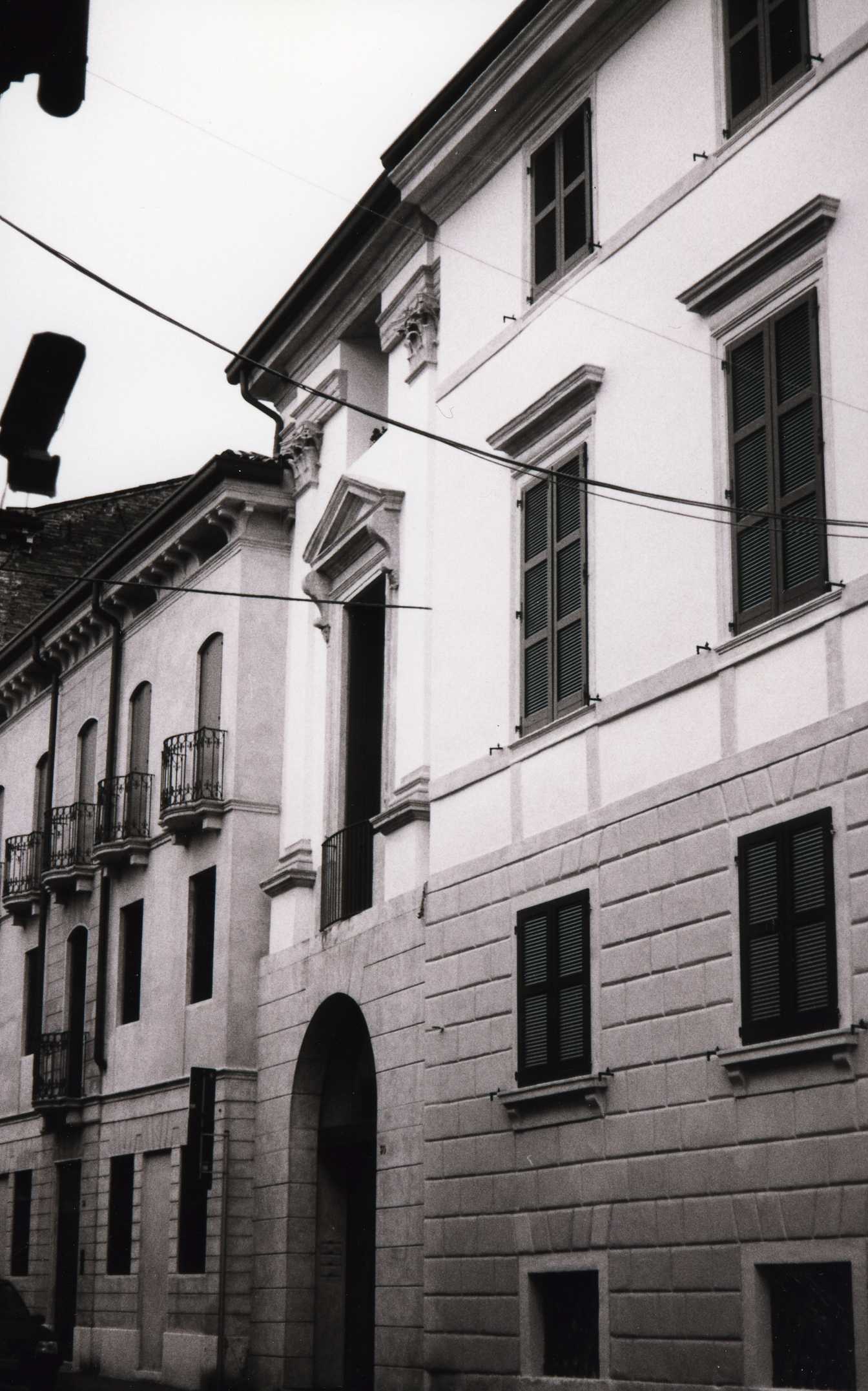 Casa del Giglio (casa) - Vicenza (VI)  (XVI)