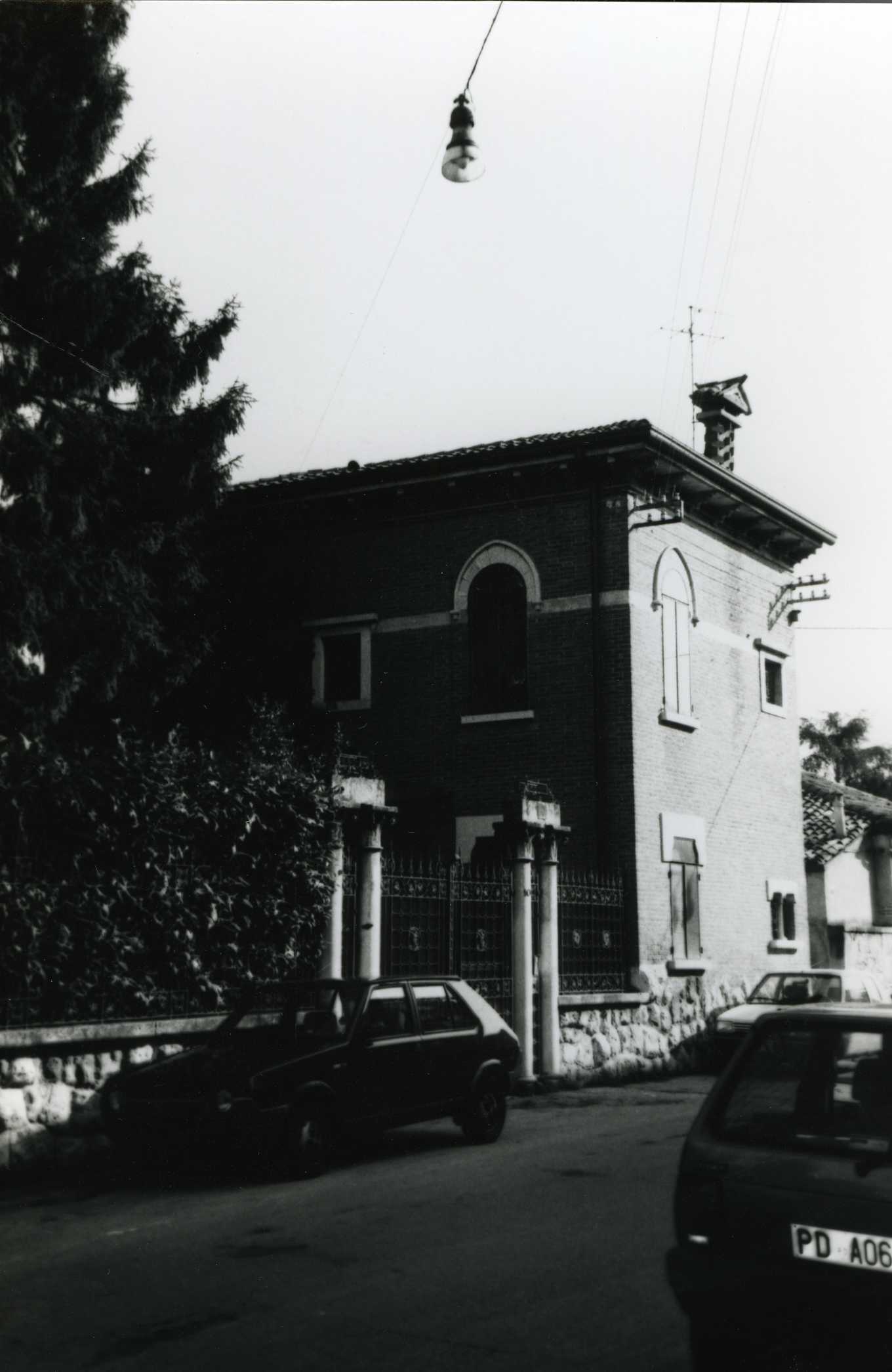 Villa Muttoni (villa, padronale) - Vicenza (VI)  (XVI, metà)