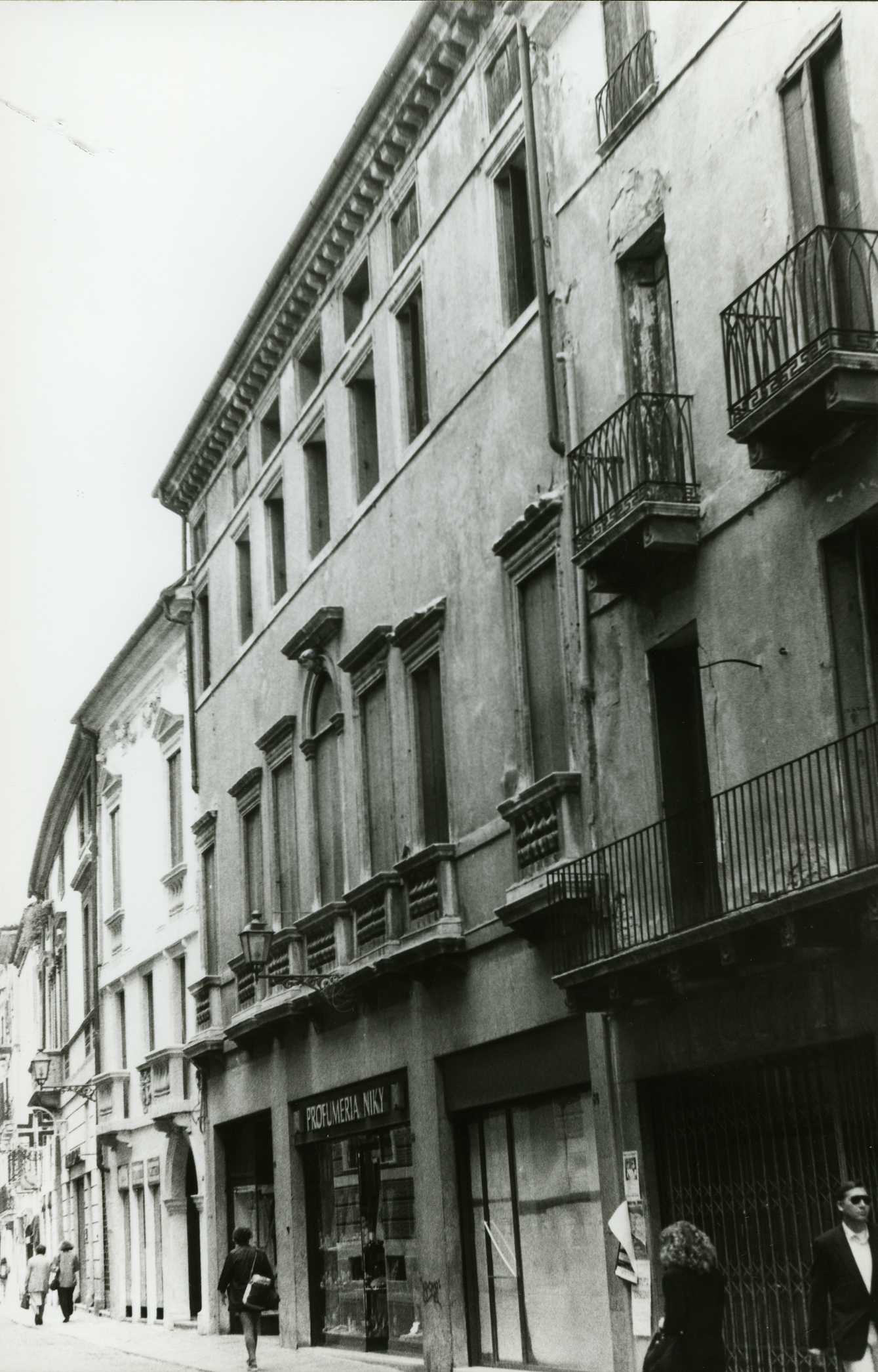 Palazzo Porto (palazzo) - Vicenza (VI)  (XVII)