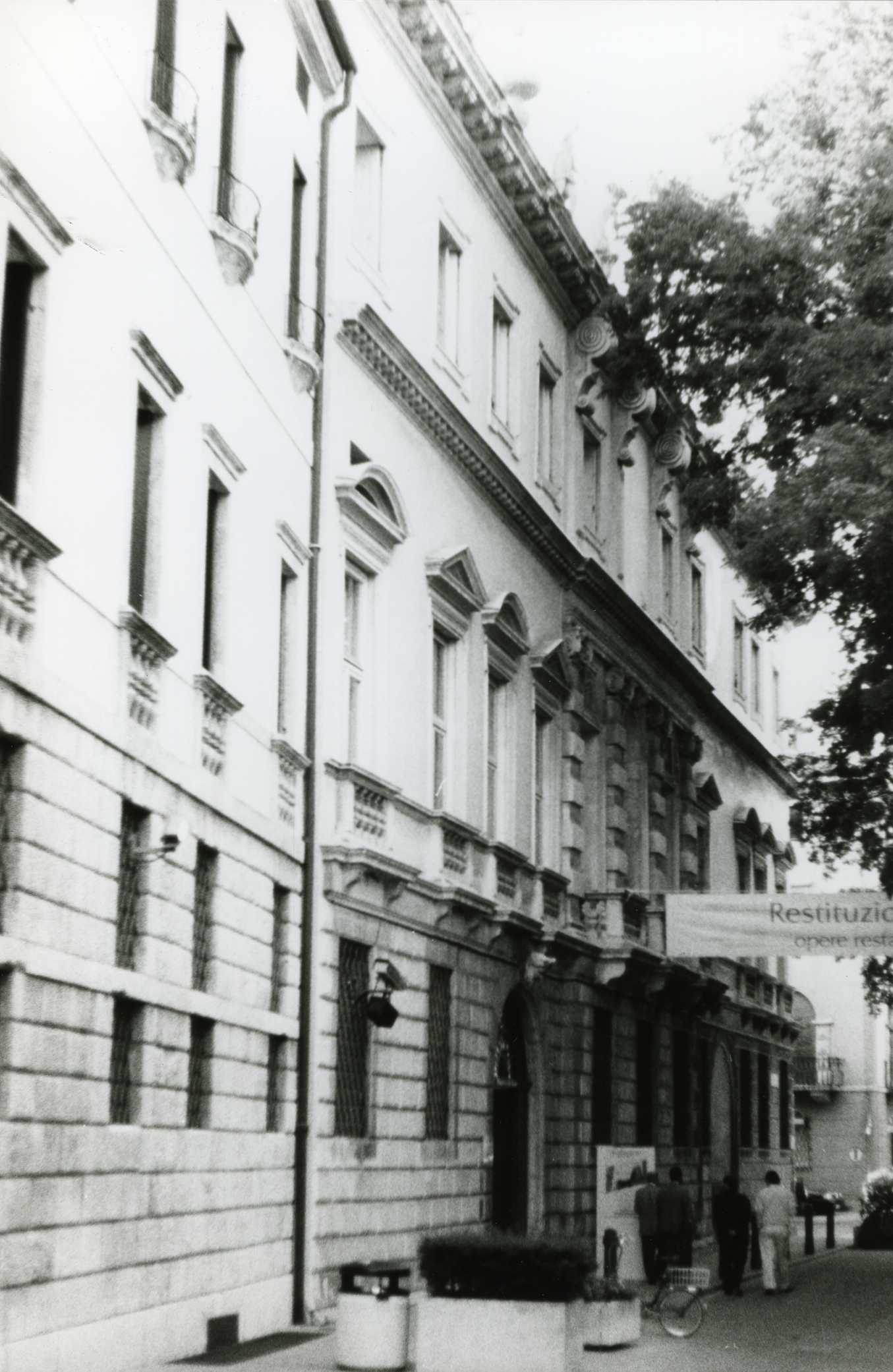 Palazzo Leoni (palazzo, nobiliare) - Vicenza (VI)  (XVII)