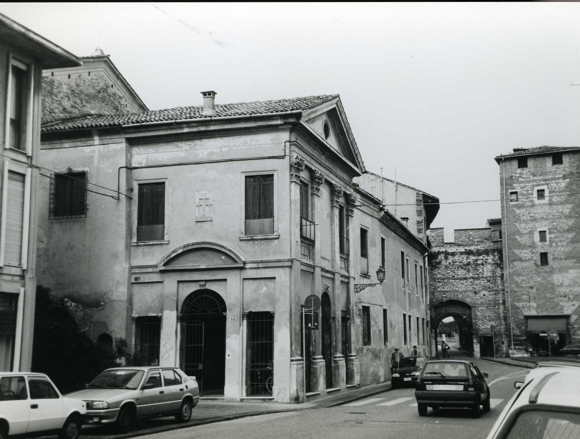 Chiesa di S. Croce (chiesa, parrocchiale) - Vicenza (VI)  (XIV, metà)