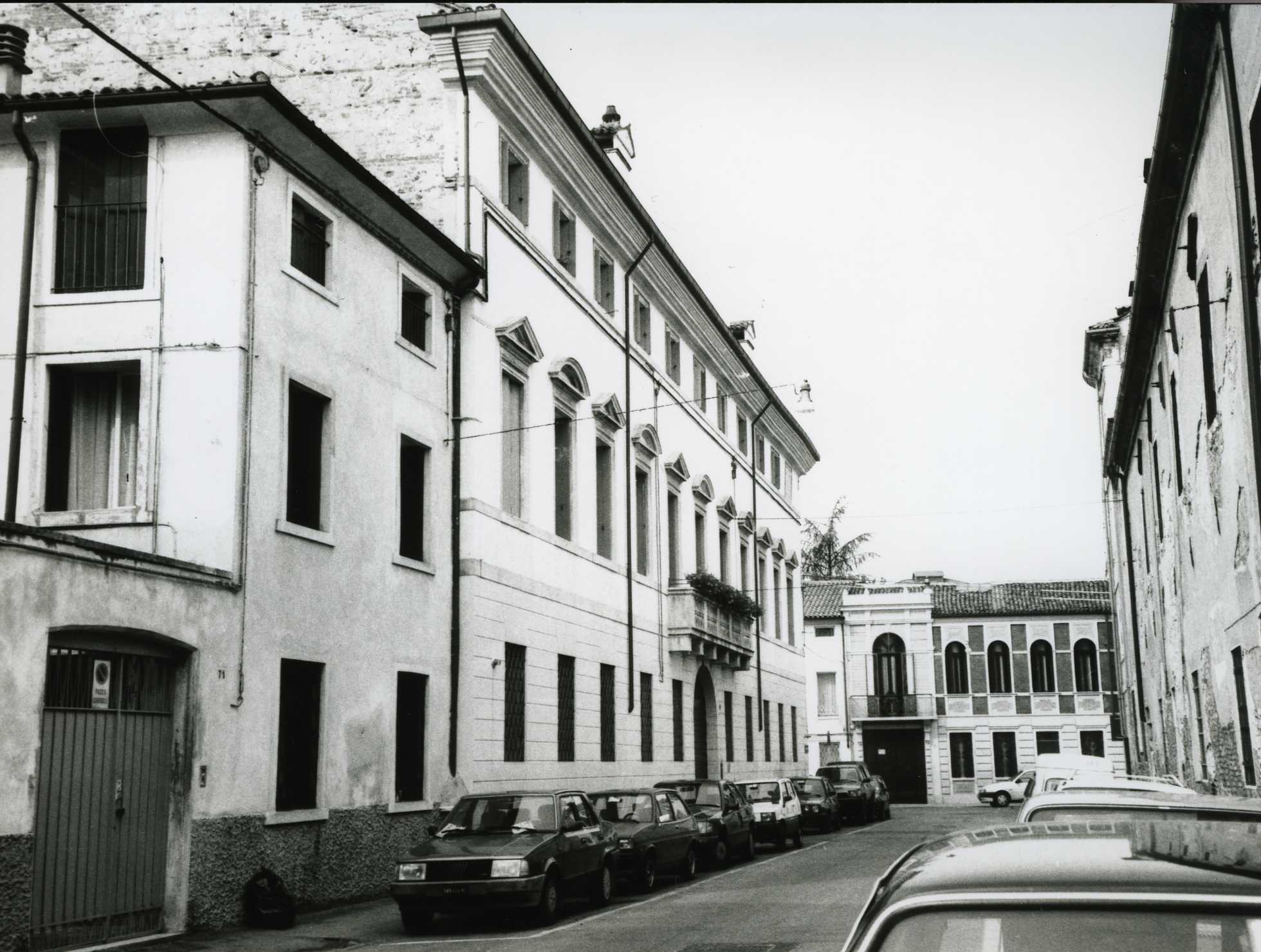 Palazzo Barbieri (palazzo, nobiliare) - Vicenza (VI)  (XVIII, metà)