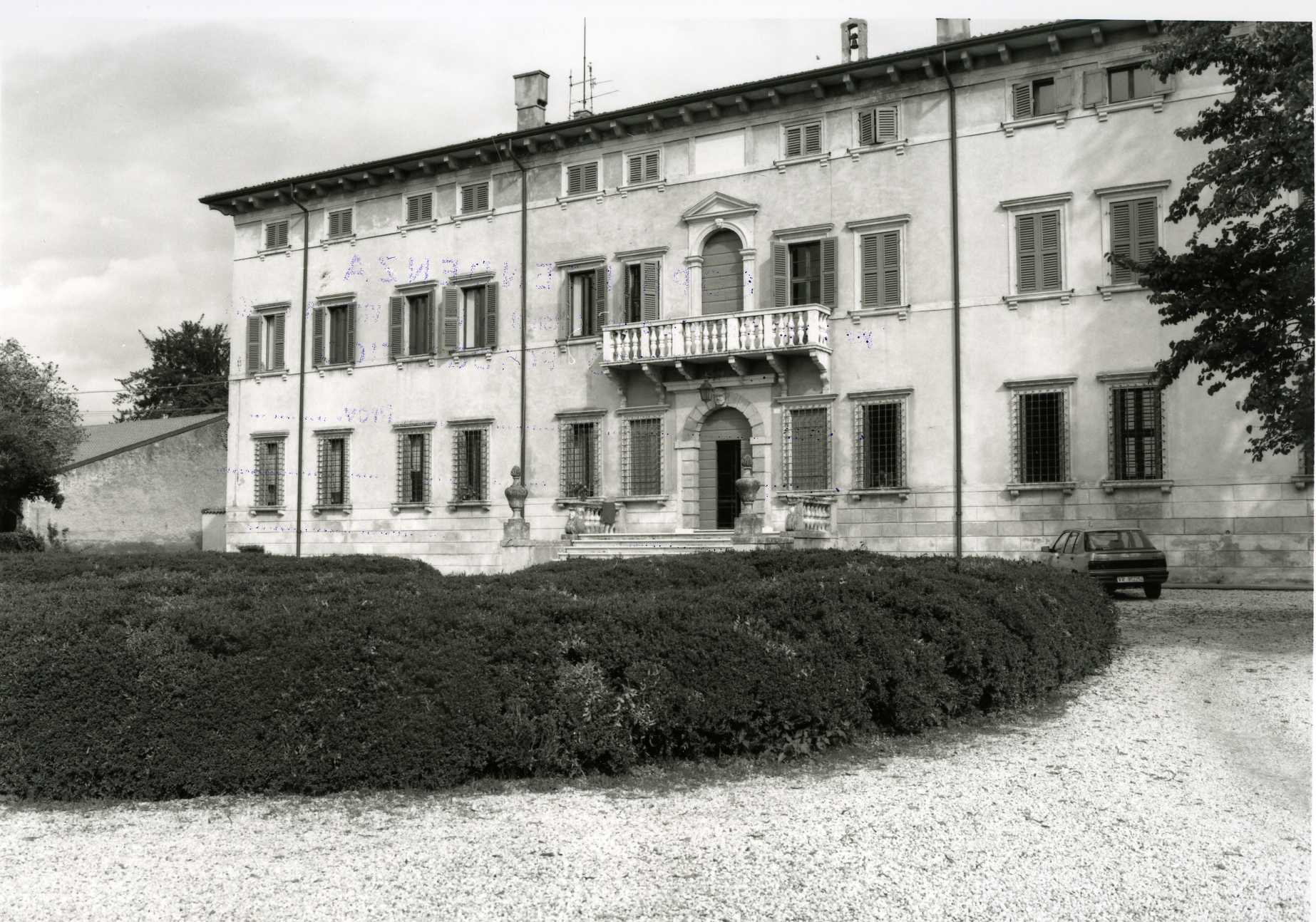 Villa Rizzi ora Loredan (villa, nobiliare) - Caldiero (VR)  (XVI, metà)