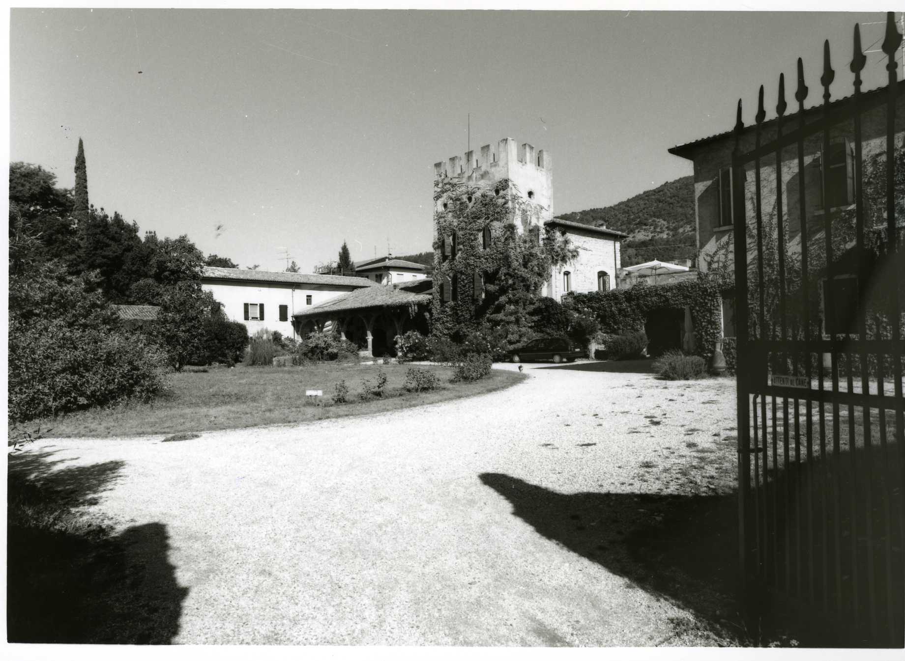 Villa Nogarola ora Abrile (villa, nobiliare) - Caprino Veronese (VR)  (XVIII, metà)