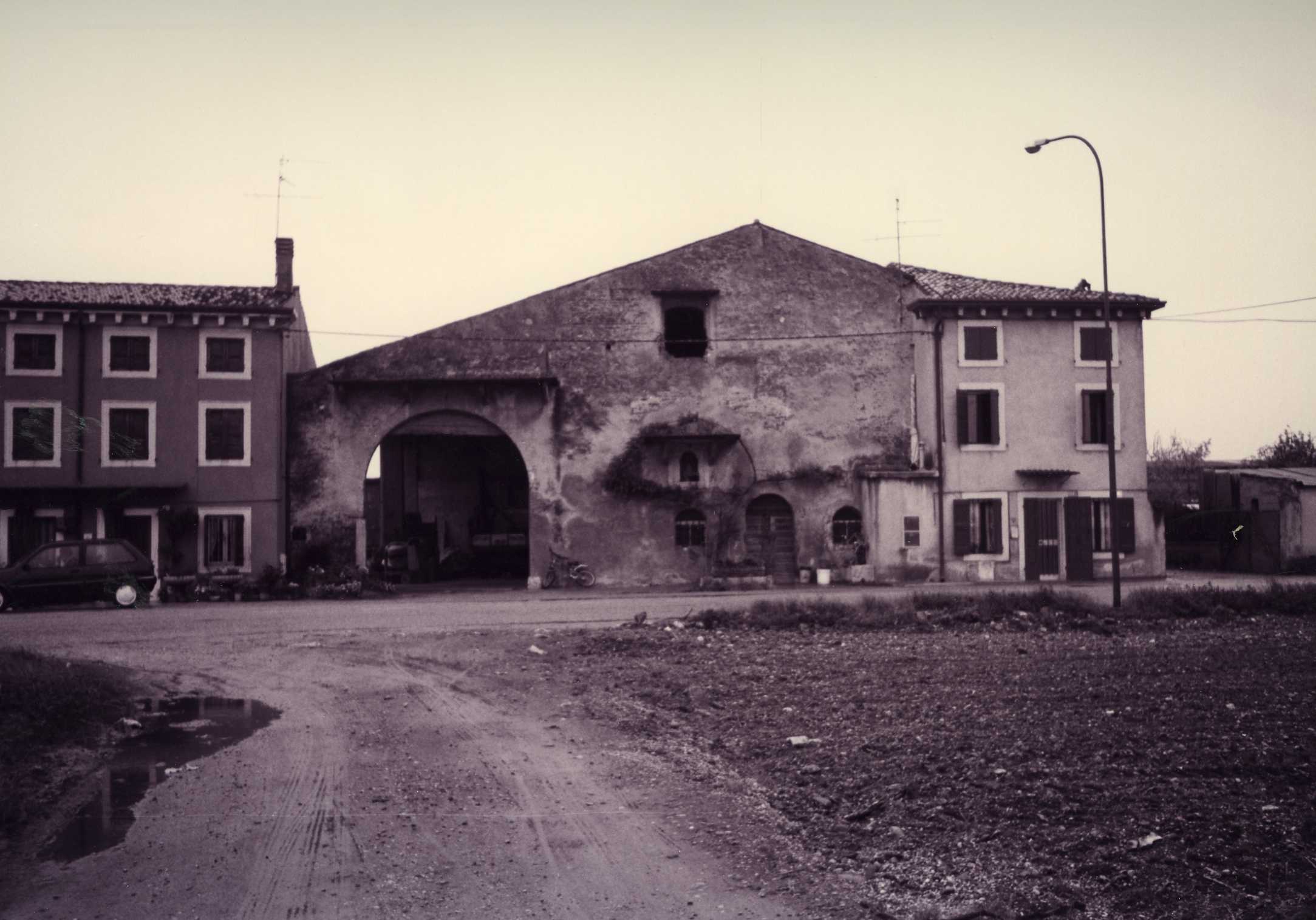 Corte Nogarola (casale) - Castel d'Azzano (VR)  (XVI)