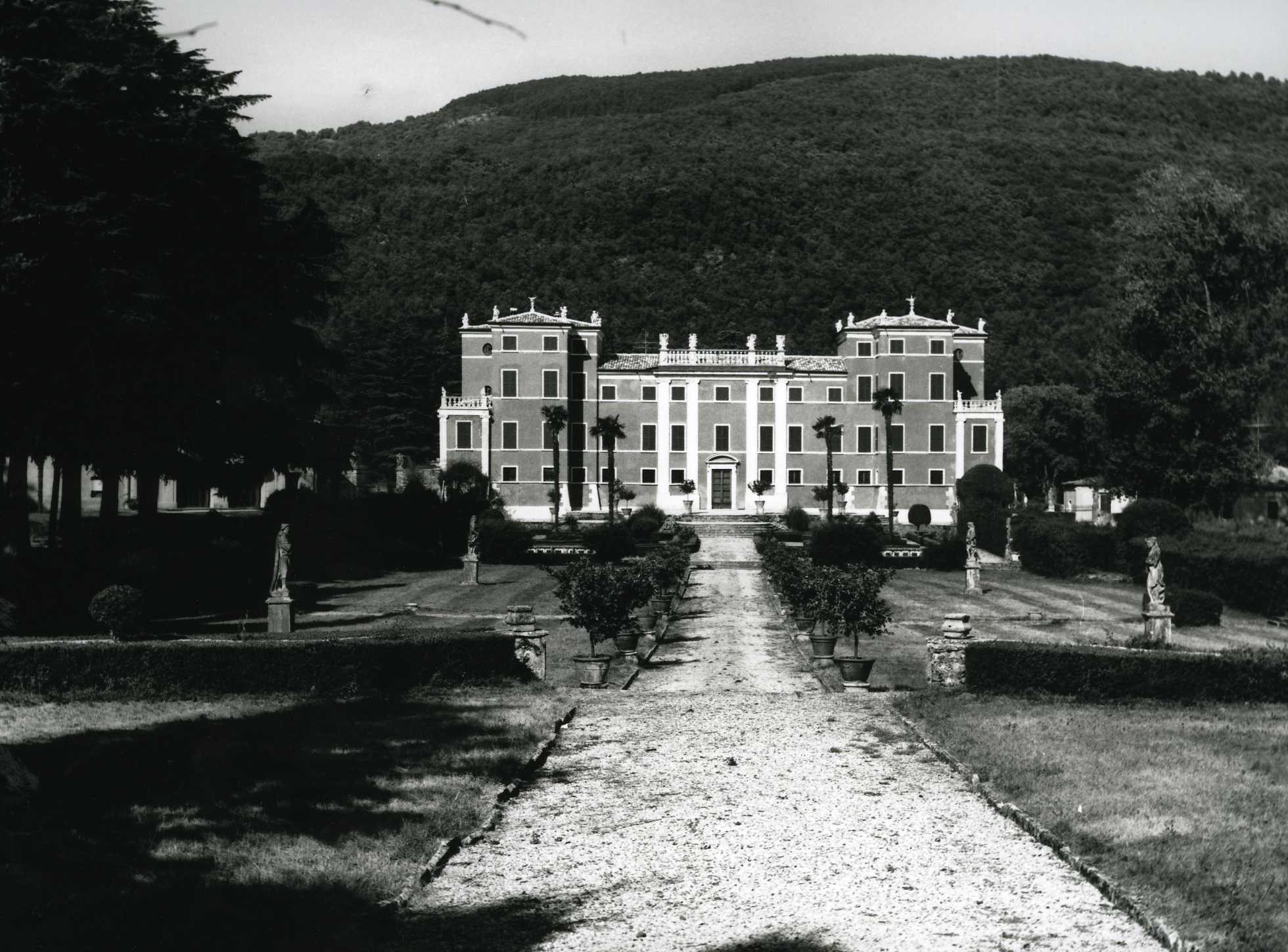 Villa Pellegrini (villa, nobiliare) - Costermano (VR)  (XVIII, seconda metà)