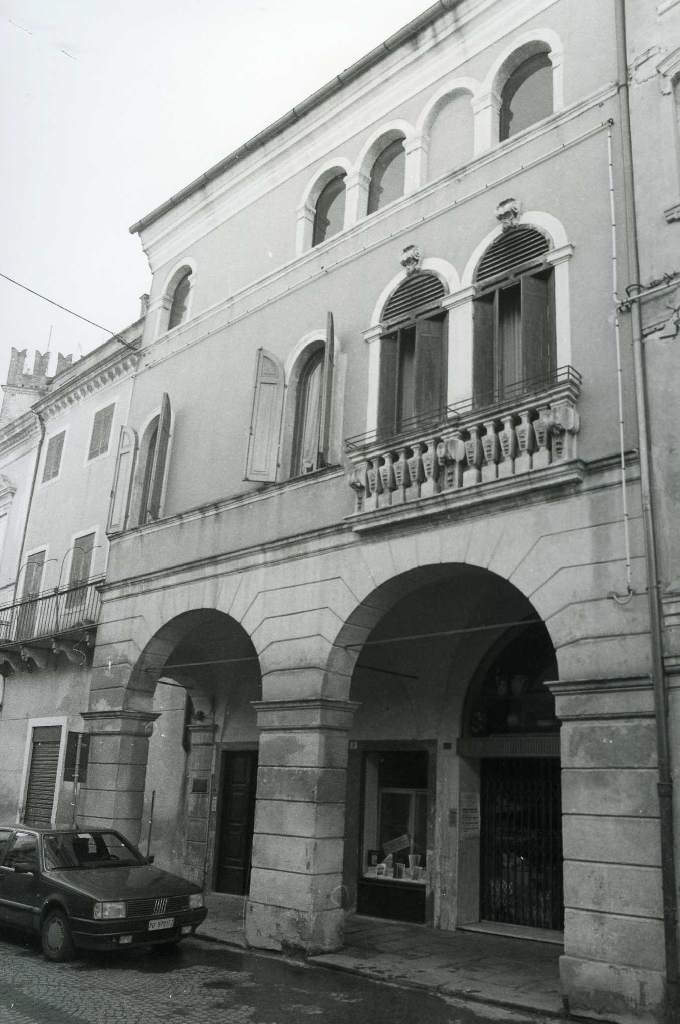 palazzo - Cologna Veneta (VR)  (XVIII)
