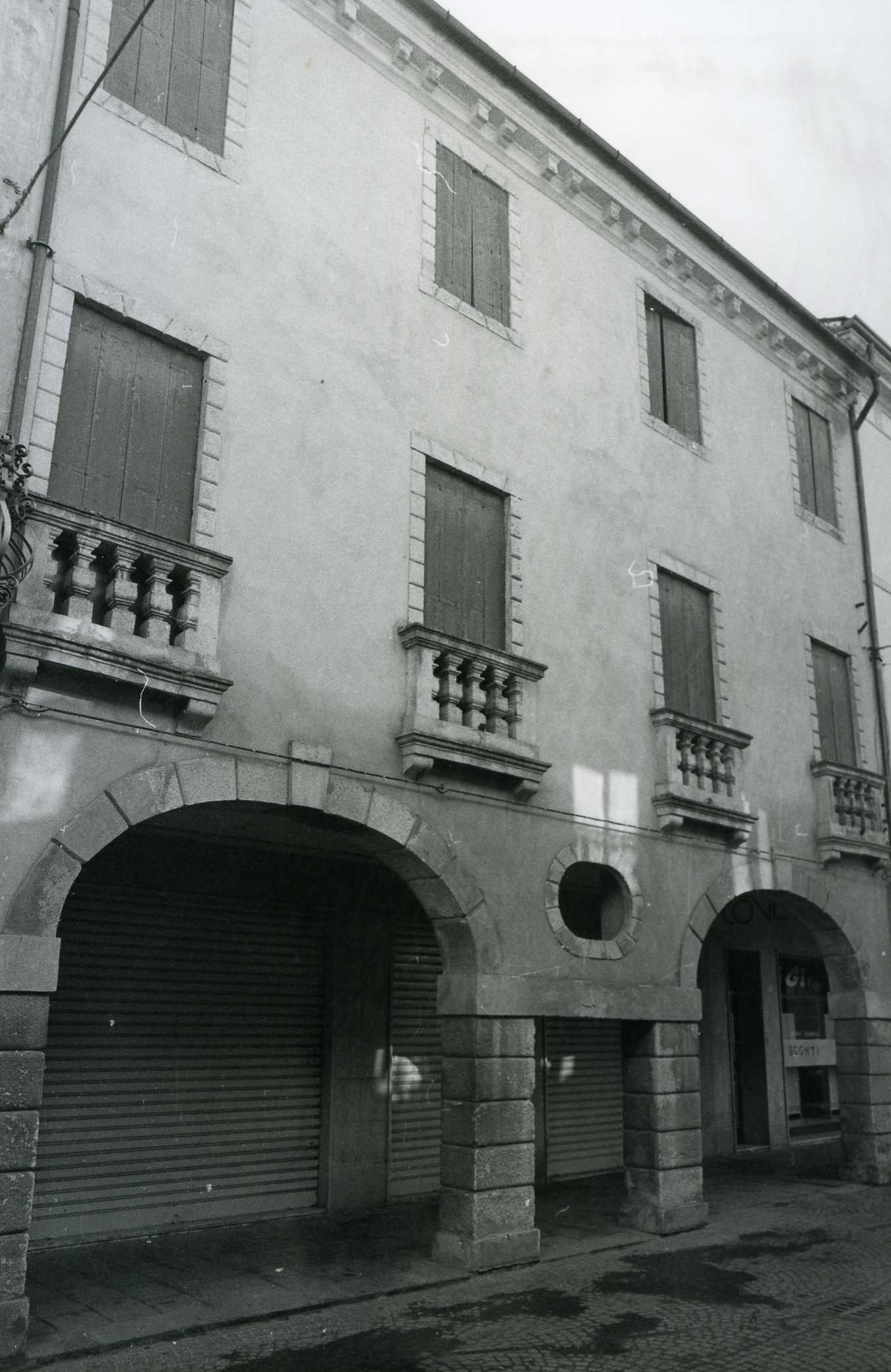 palazzo - Cologna Veneta (VR)  (XVI)