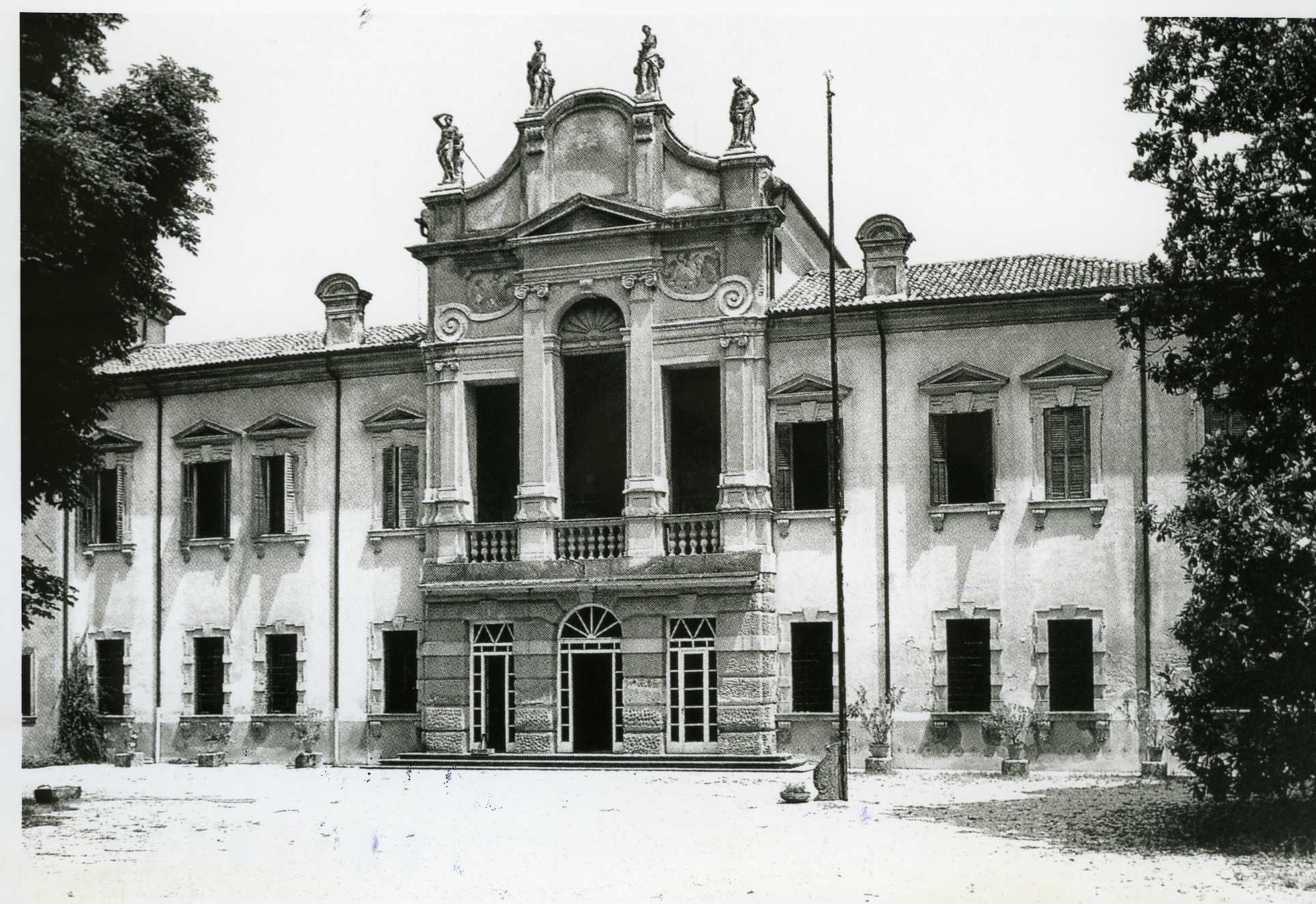 Villa Dionisi Cà del lago (villa, nobiliare) - Cerea (VR)  (XVIII, metà)