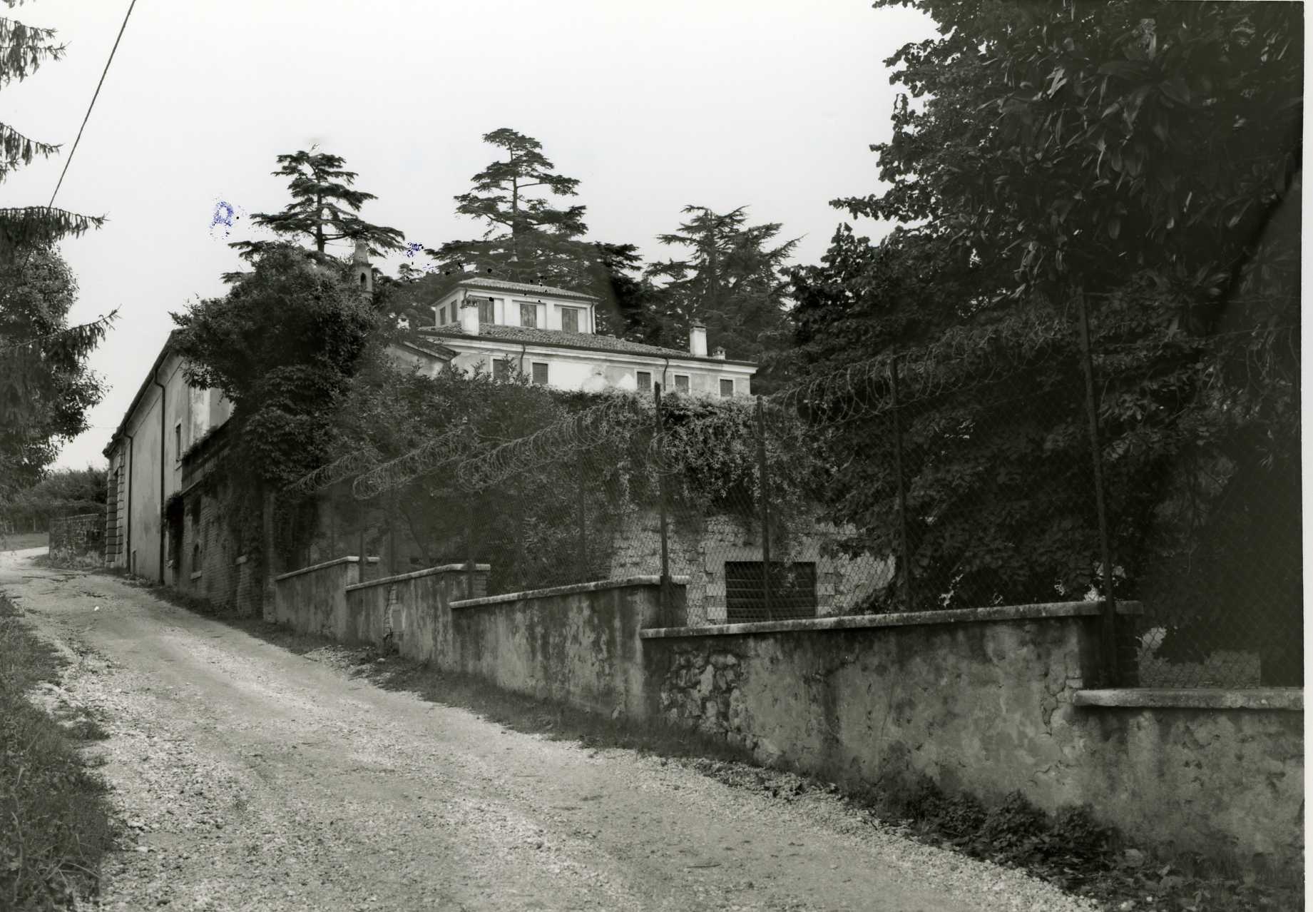 Villa Vanzetti (villa, padronale) - Colognola ai Colli (VR)  (XVIII, inizio)