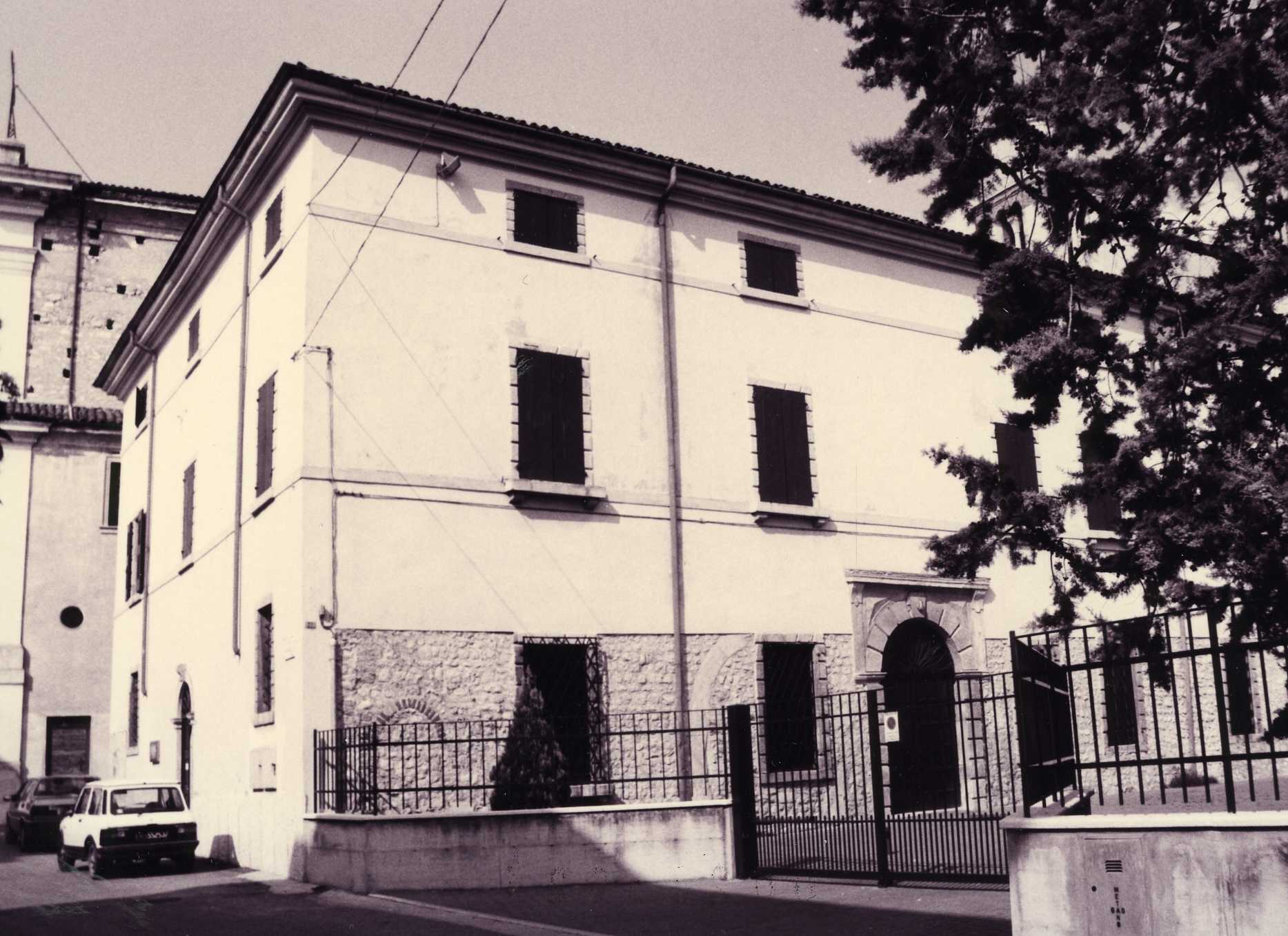 La canonica (casa, parrocchiale) - Illasi (VR)  (XVI)