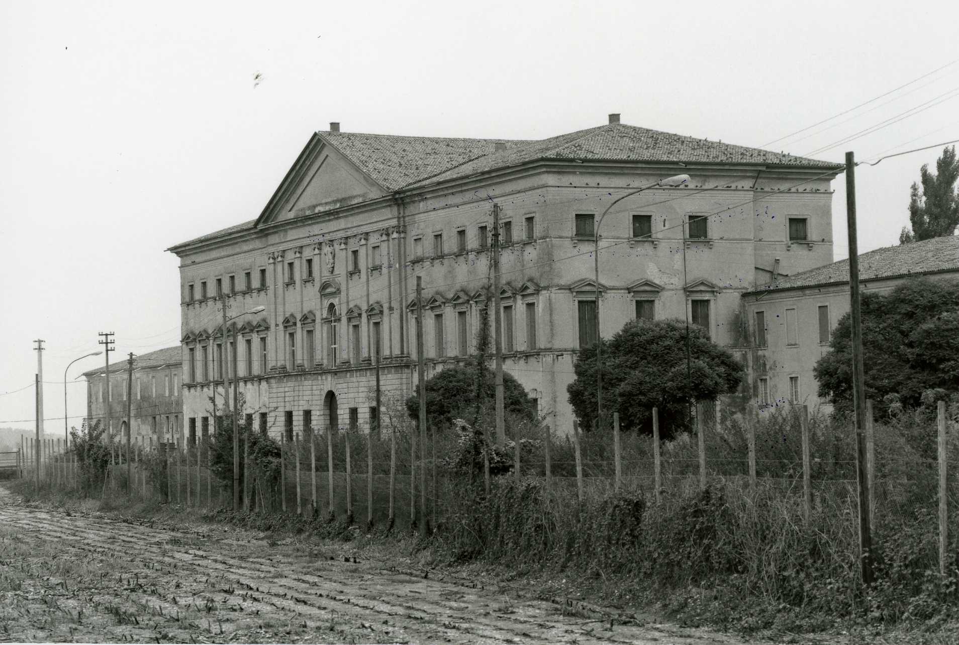 Villa Canossa (villa, nobiliare) - Mozzecane (VR)  (XVIII, Seconda metà)