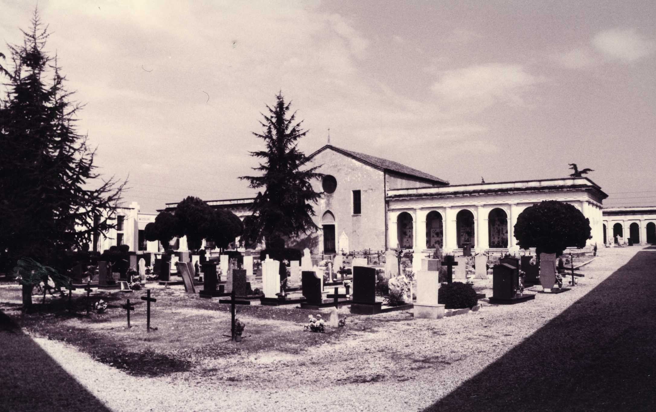 Chiesa dei Cappuccini (S. Maria Fossadragone) cimitero (chiesa, conventuale) - Monteforte d'Alpone (VR)  (XIV, prima metà)
