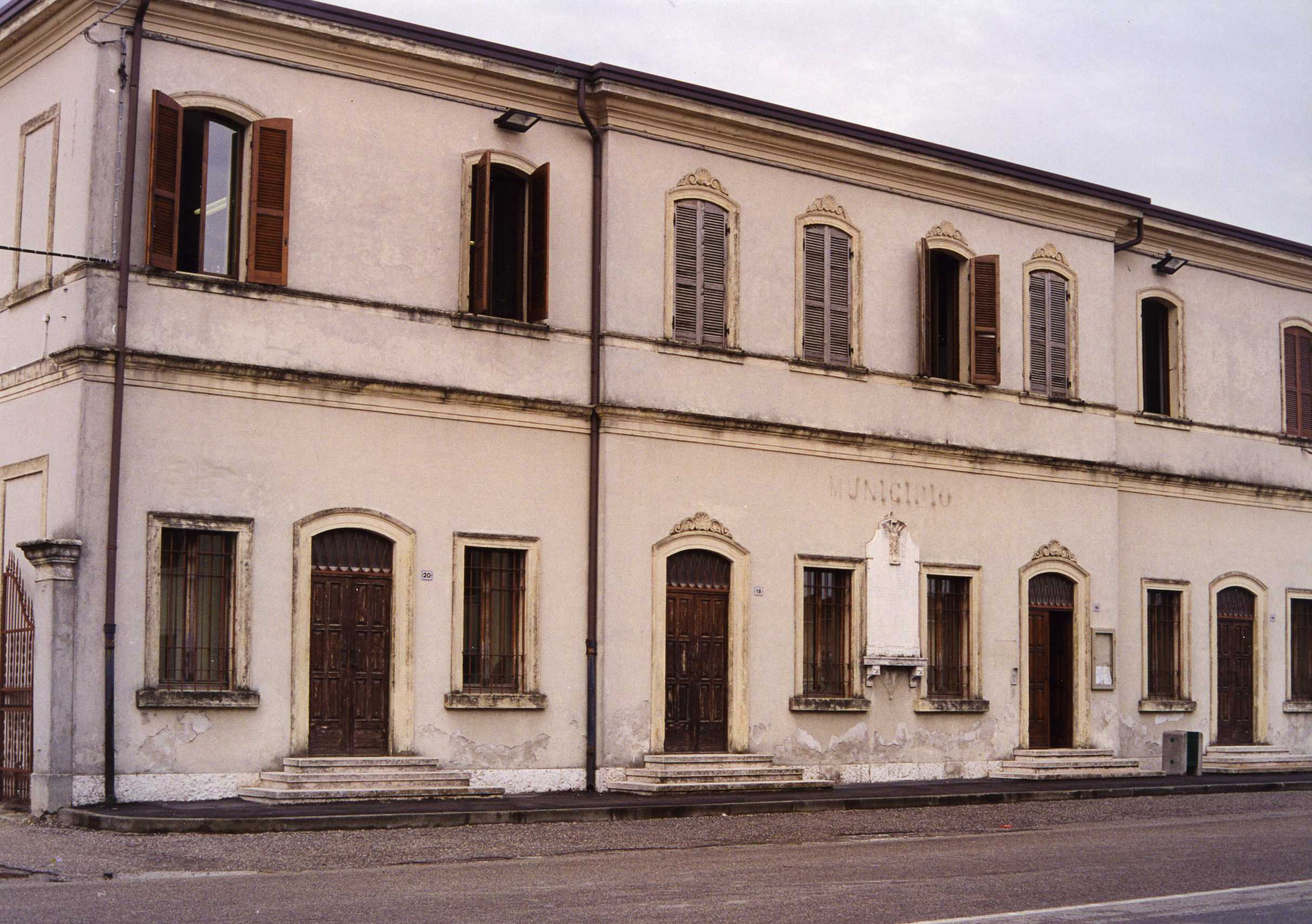 Municipio di Nogarole Rocca (palazzo, municipale) - Nogarole Rocca (VR)  (XIX)
