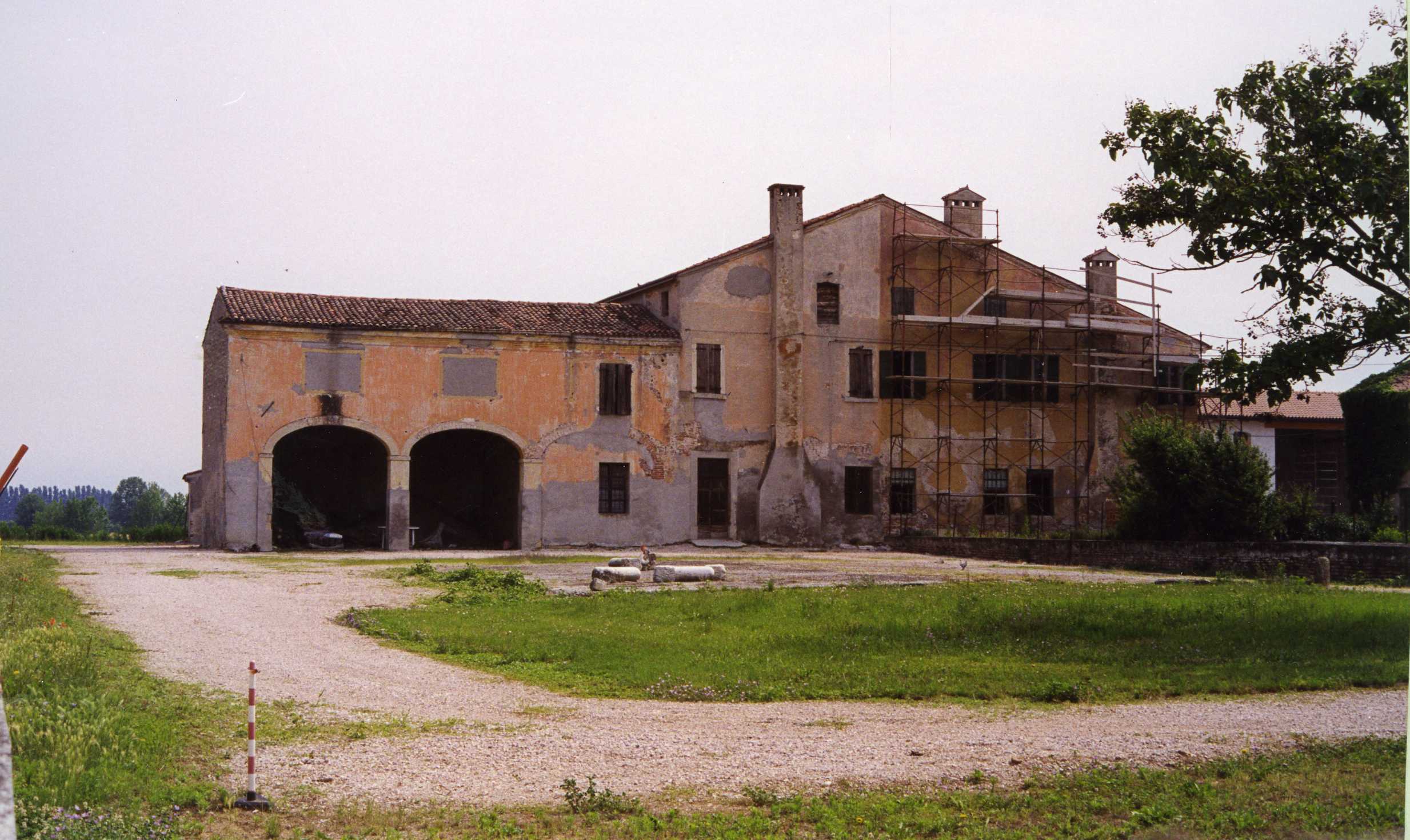 Corte Olmo (casale, rurale) - Nogarole Rocca (VR)  (XVII, metà)