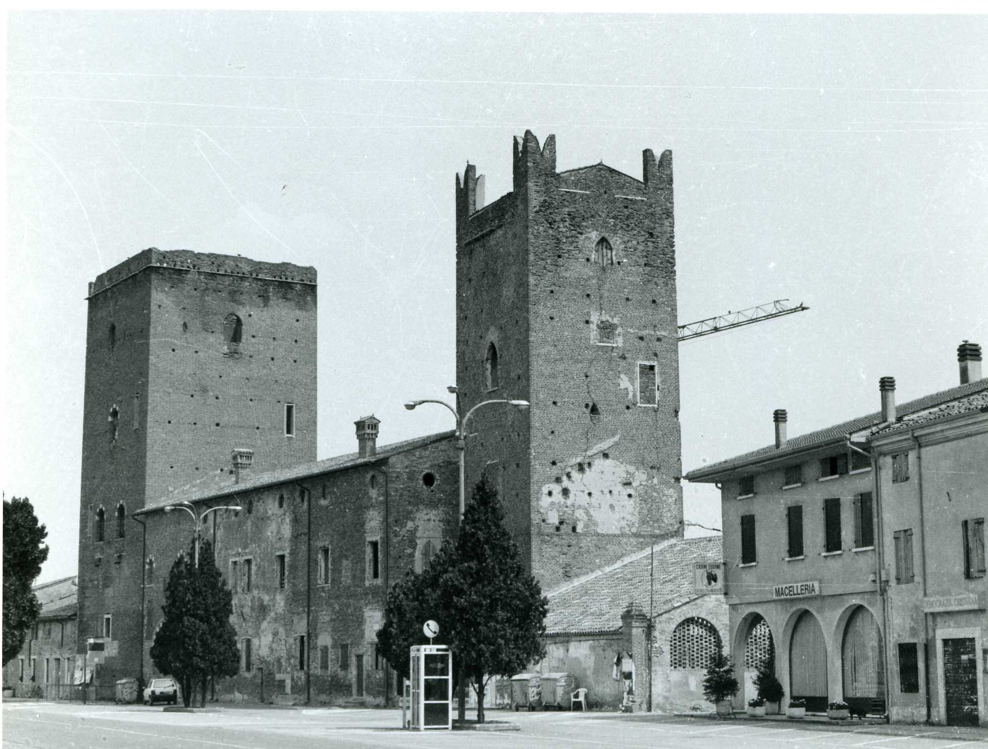 castello scaligero (castello) - Salizzole (VR)  (XIV, inizio)