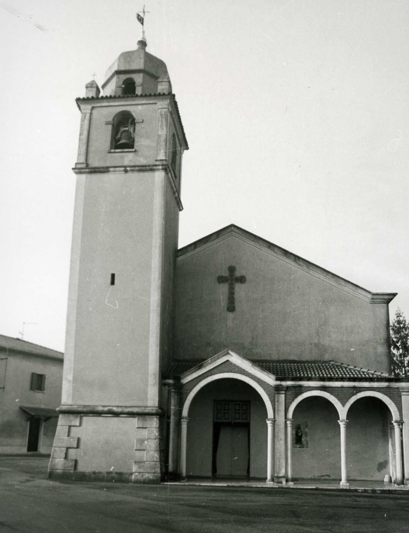 chiesa di s. pietro celestino (chiesa, parrocchiale) - Terrazzo (VR)  (XV, metà)