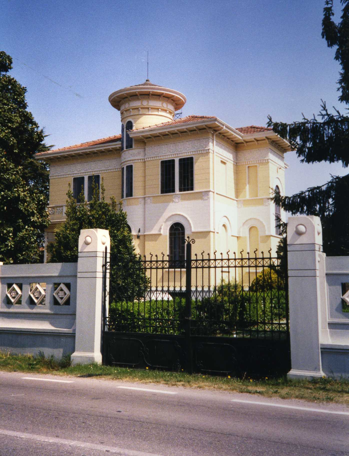 Villino Rigobello (villa) - Villa Bartolomea (VR)  (XX, inizio)