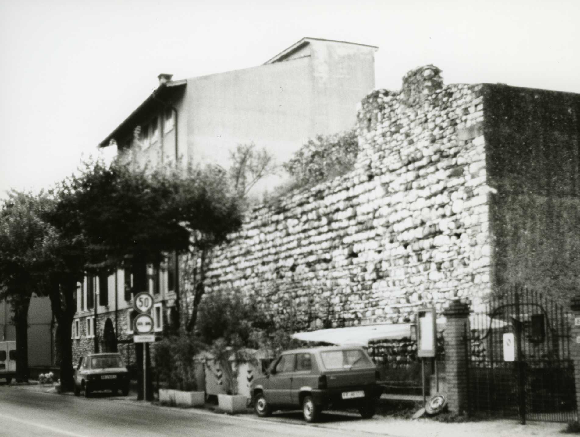 mura (mura) - Torri del Benaco (VR)  (XIV, inizio)