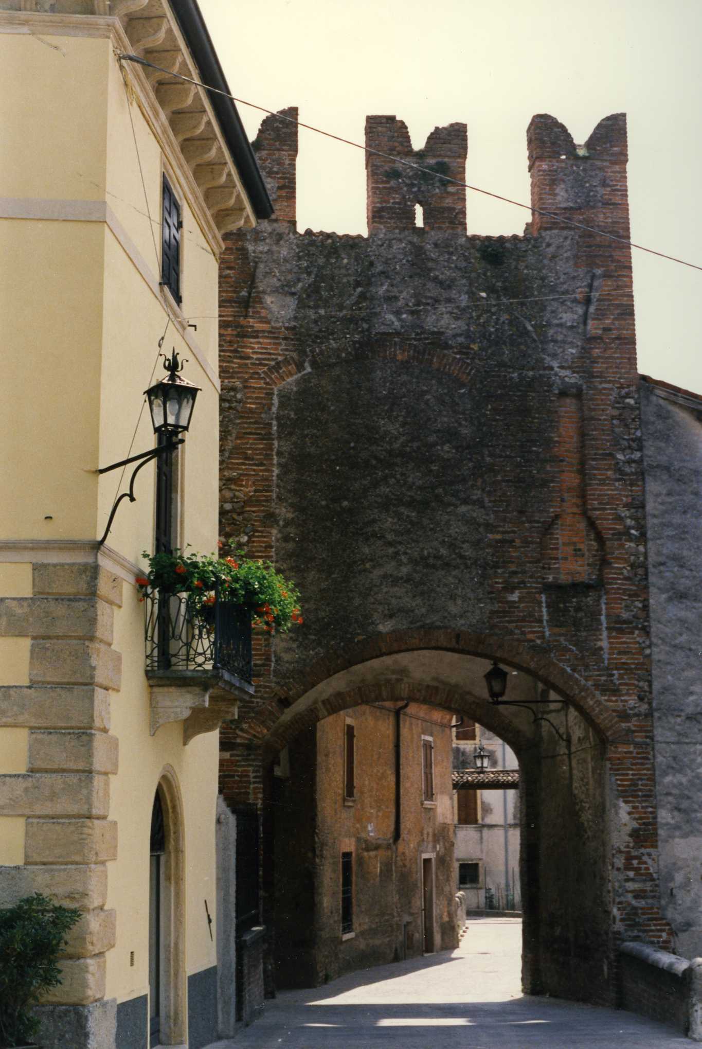 Nucleo fortificato di Borghetto (castello) - Valeggio sul Mincio (VR)  (XIV)